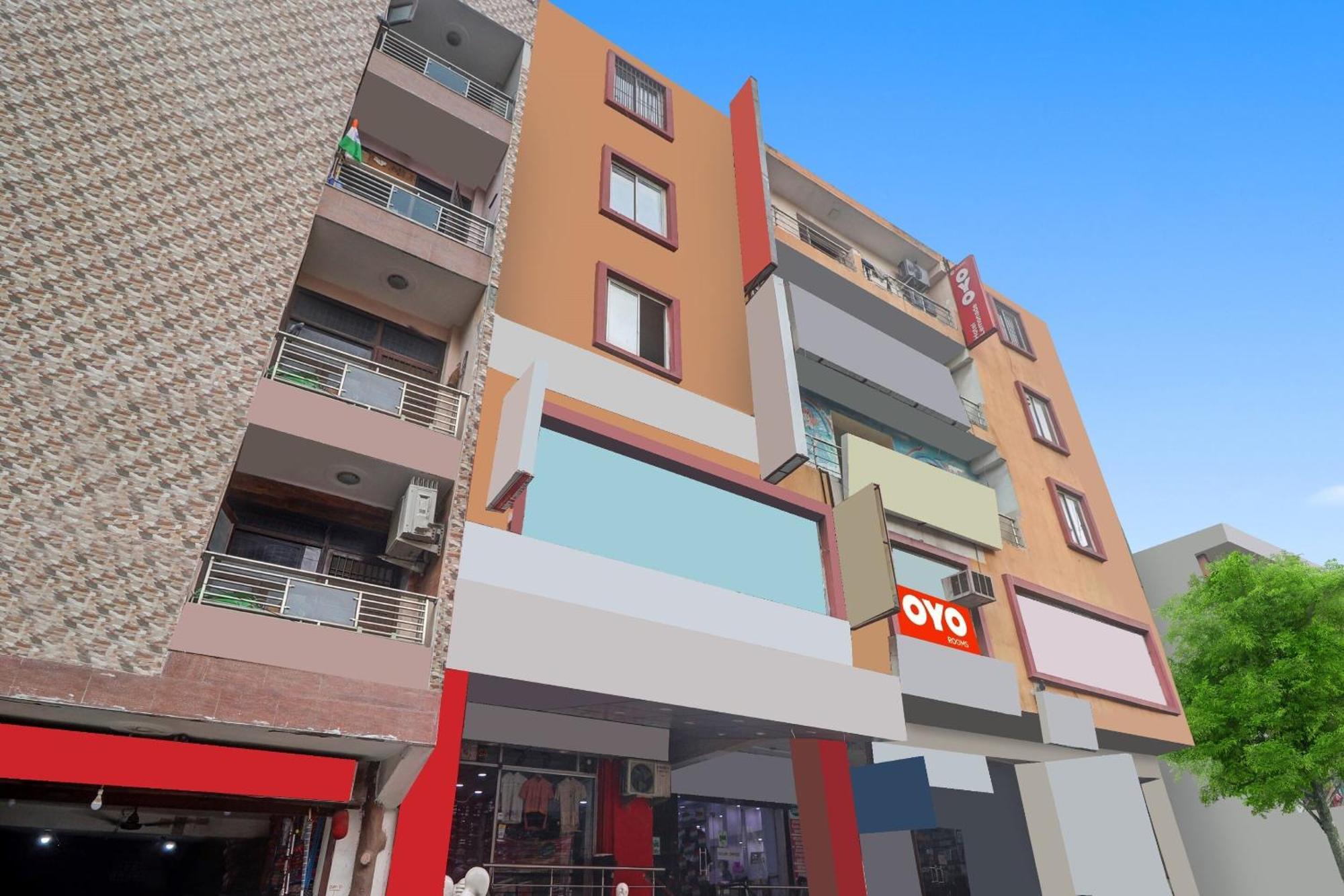 O Small Town Near Indira Gandhi International Airport 3* New Delhi