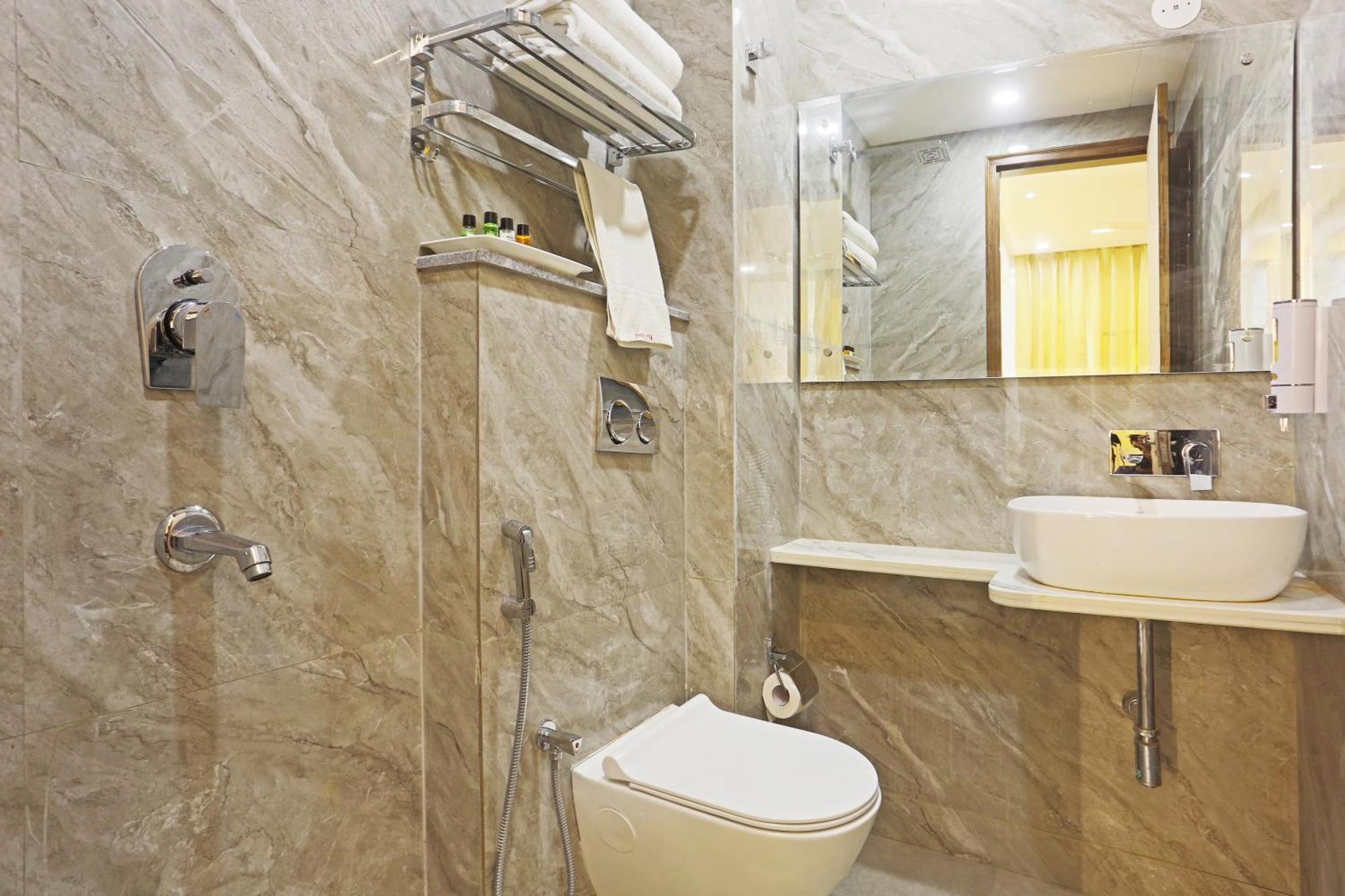 Mehul International -new Delhi Center 4*