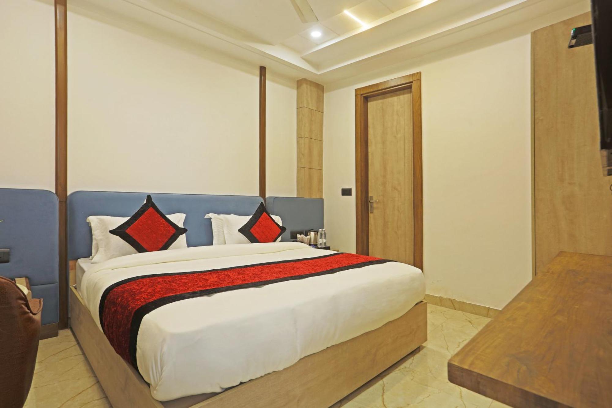 Mehul International -new Delhi Center 4*
