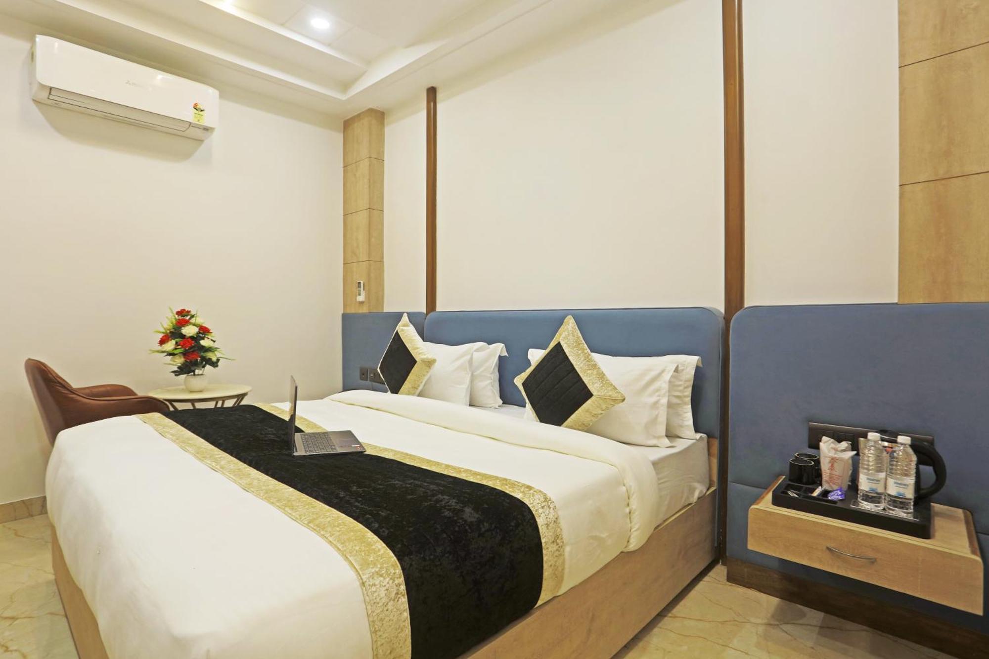 Hotel Mehul International -new Delhi Center 4*