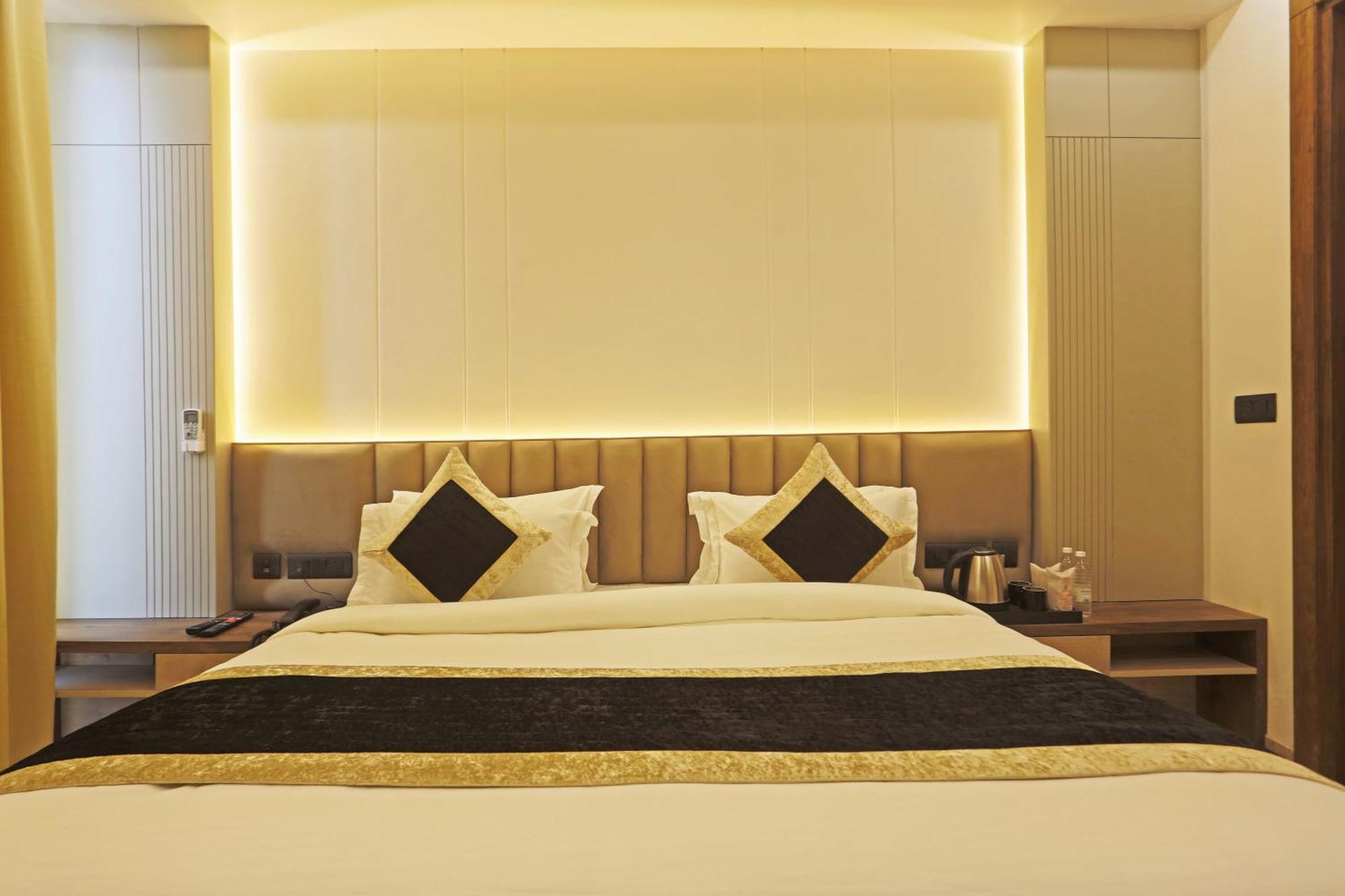 Mehul International -new Delhi Center Hotel 4*