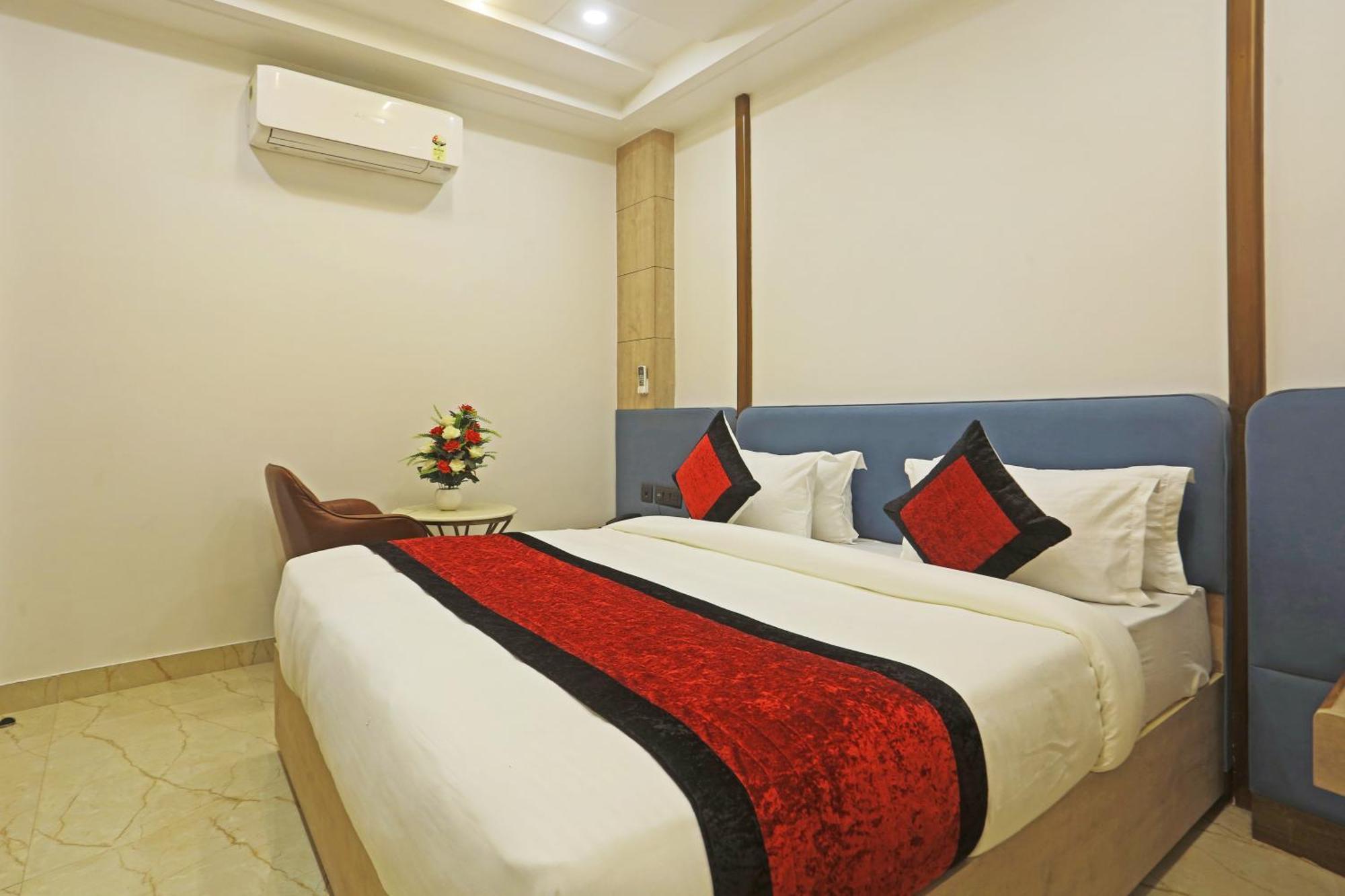 Mehul International -new Delhi Center 4*