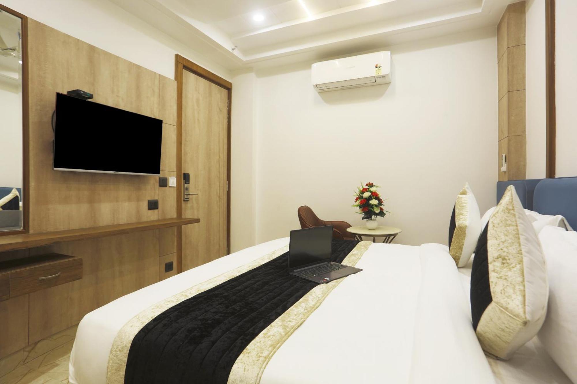Mehul International -new Delhi Center 4*
