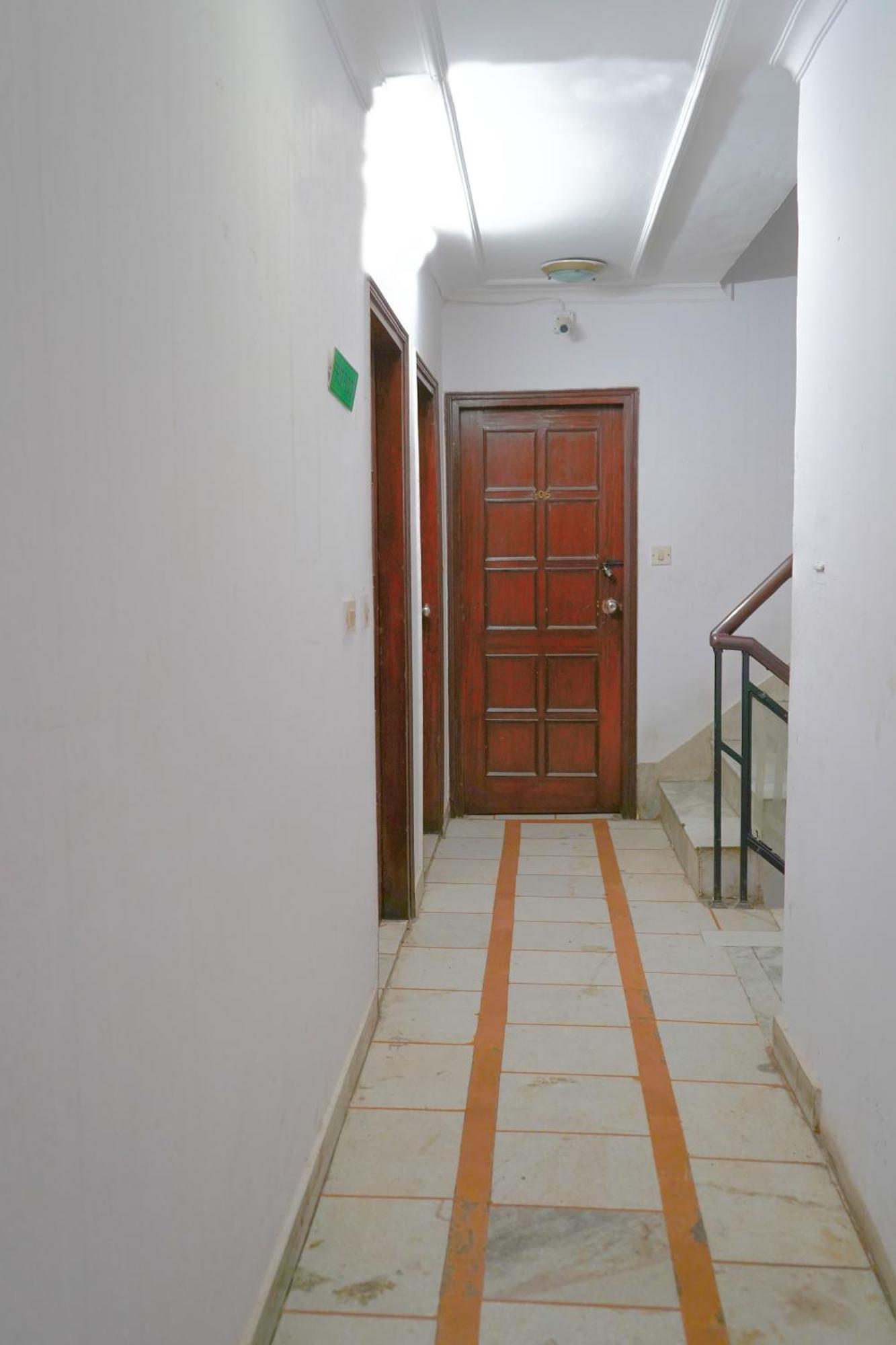 Iconic Residency - Near Ganga Ram Hospital Hotel