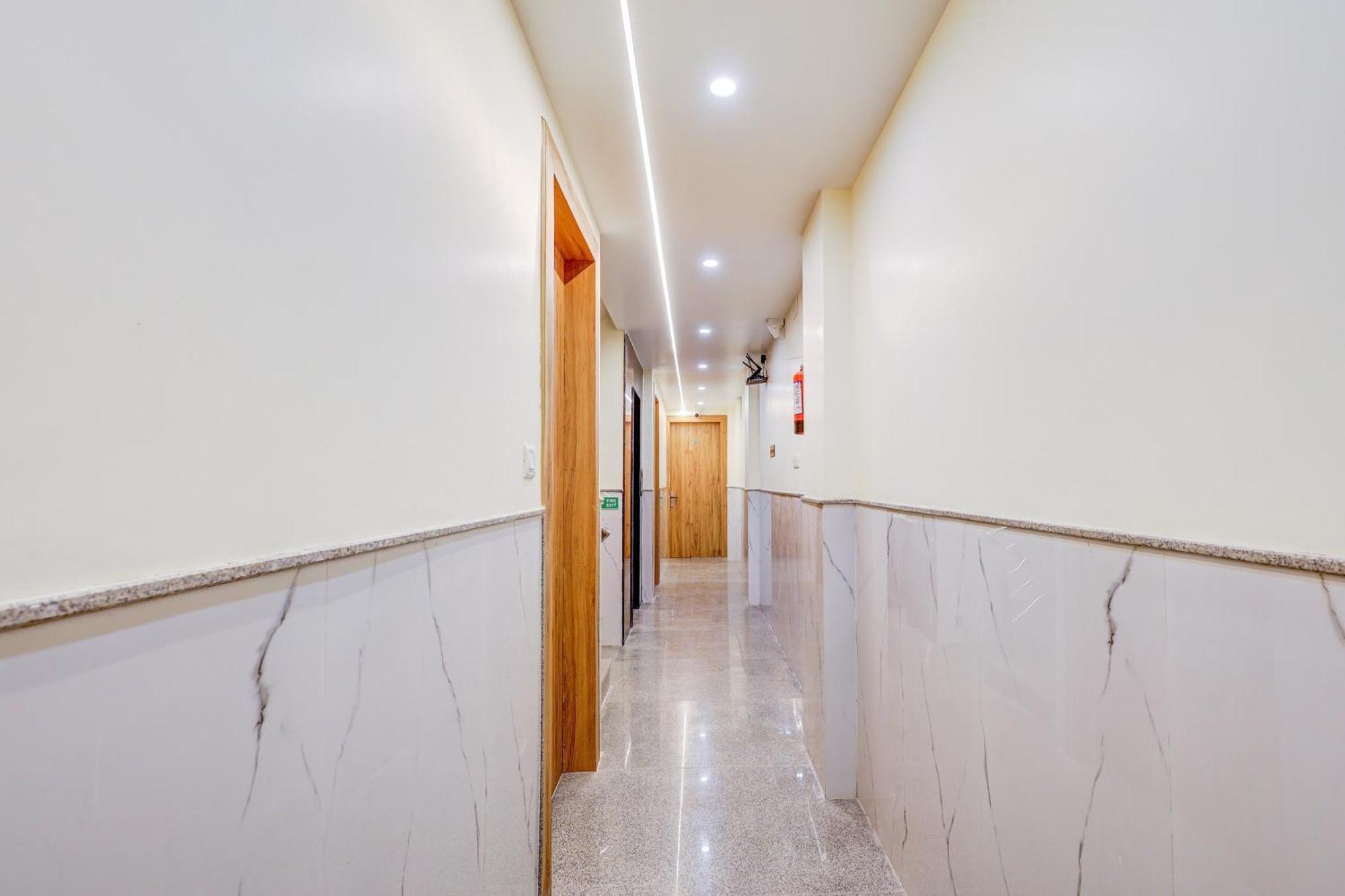 O Manor Luxe Near Airport 3*