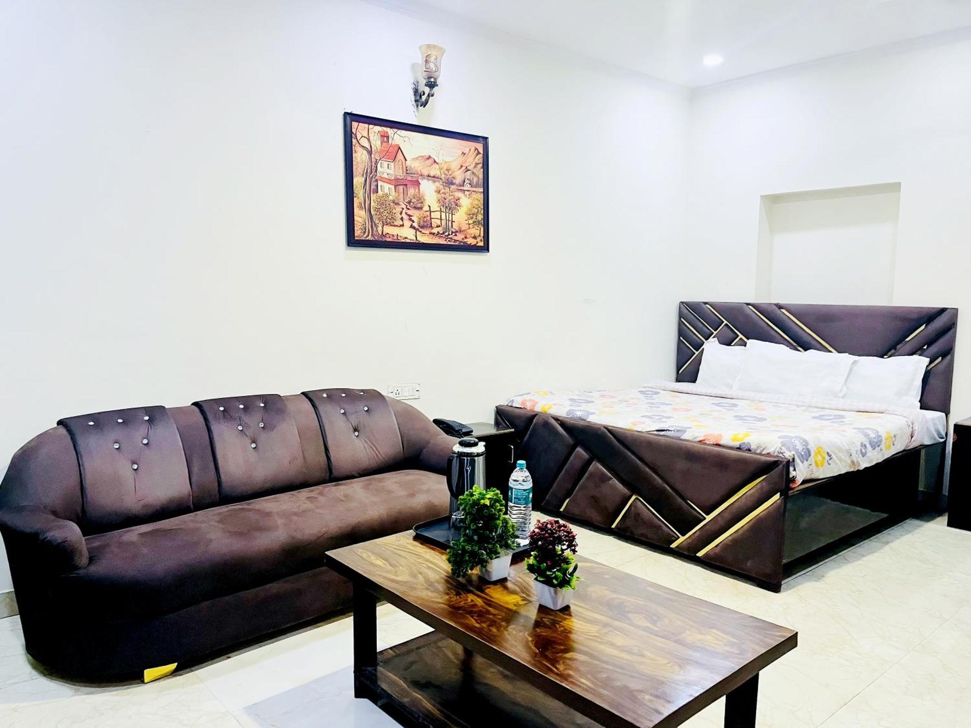 Jerry - Near Nizamudinn Railway Station Bed & Breakfast New Delhi