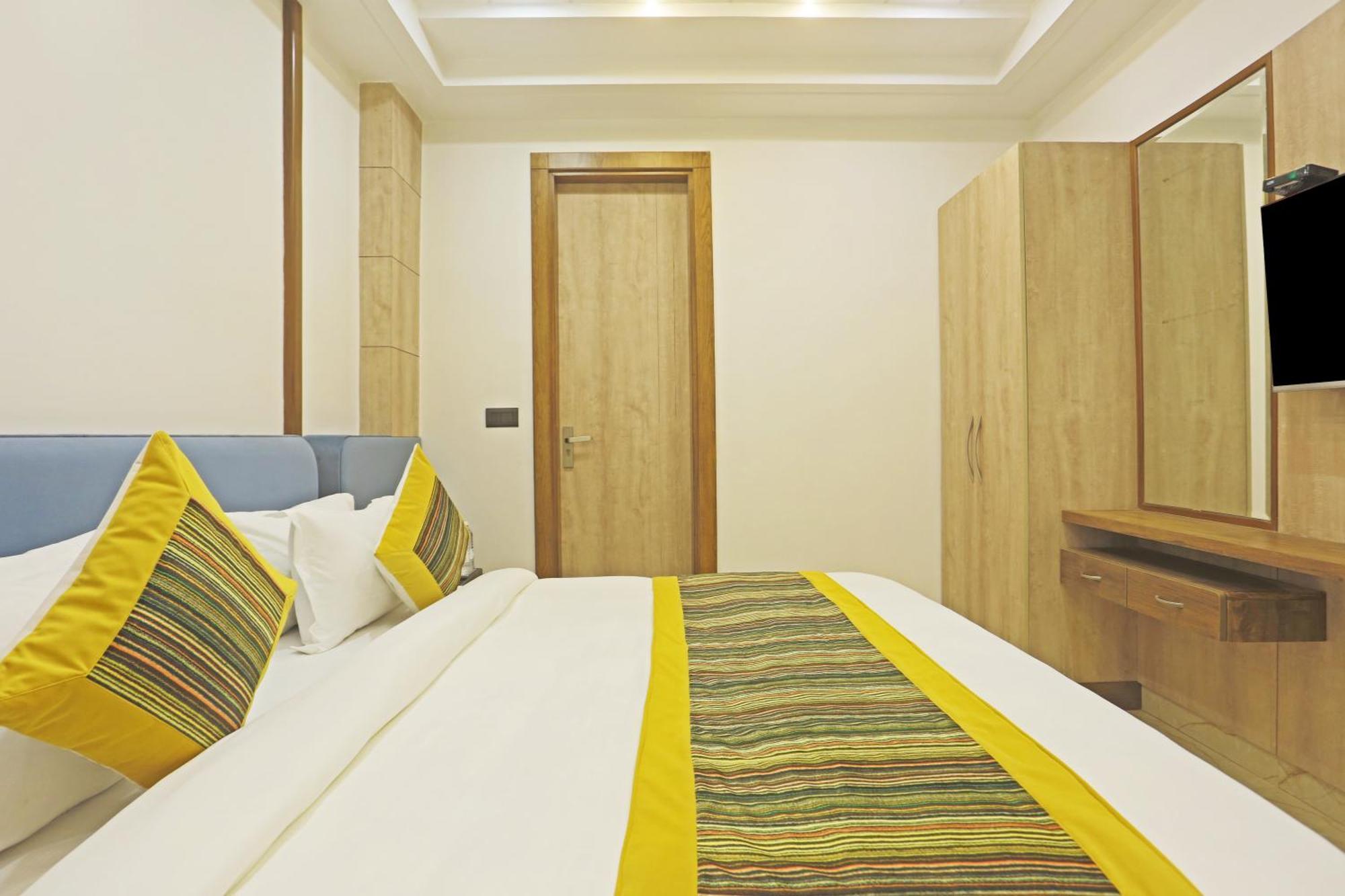 Mehul International -new Delhi Center 4*