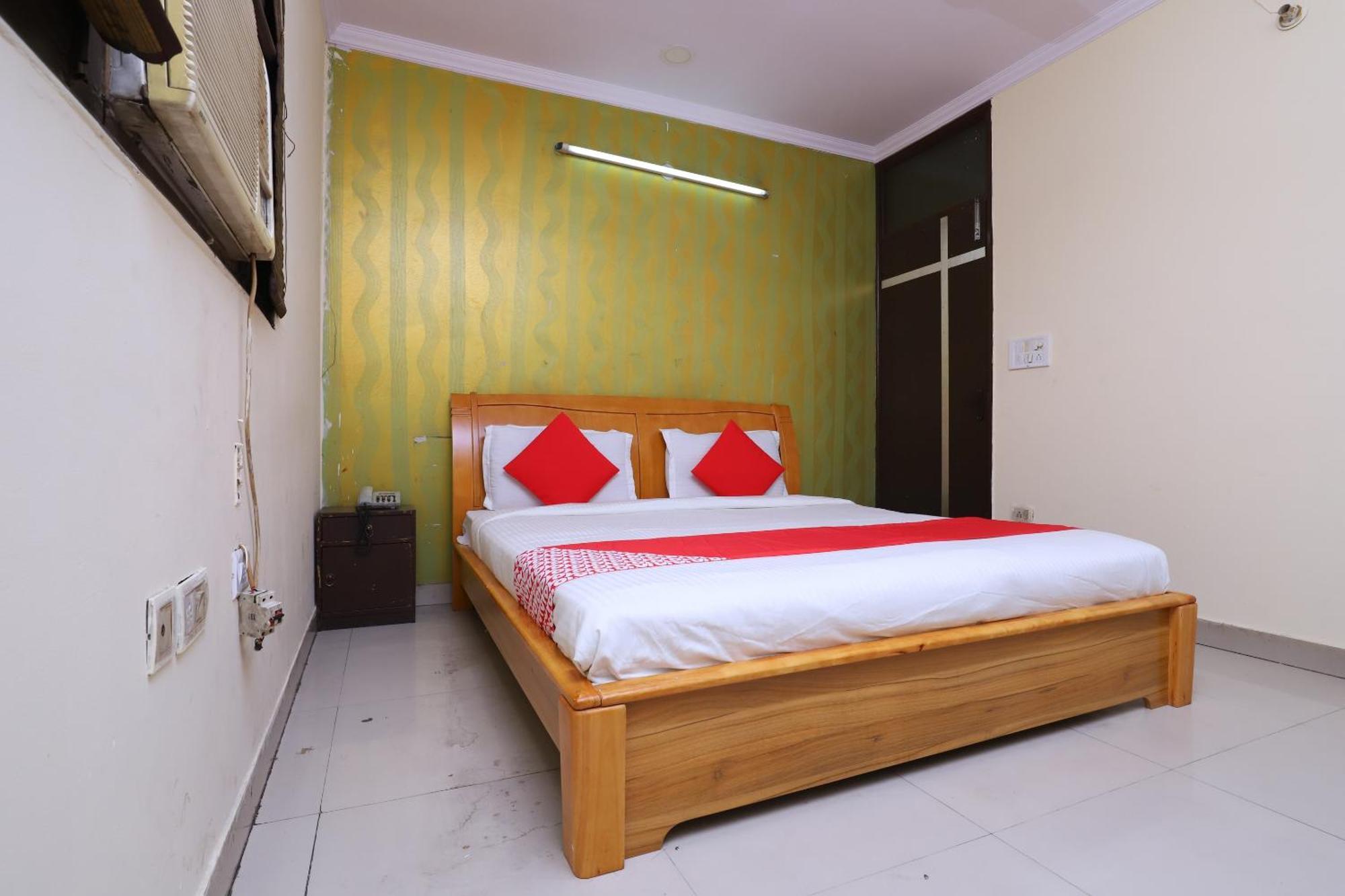 O J Joy Hotel New Delhi