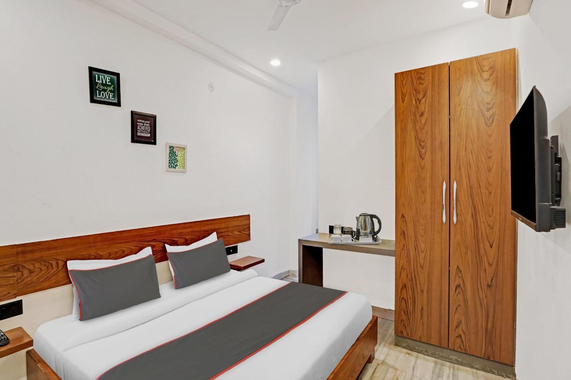 Collection O Amar Hotel 4*