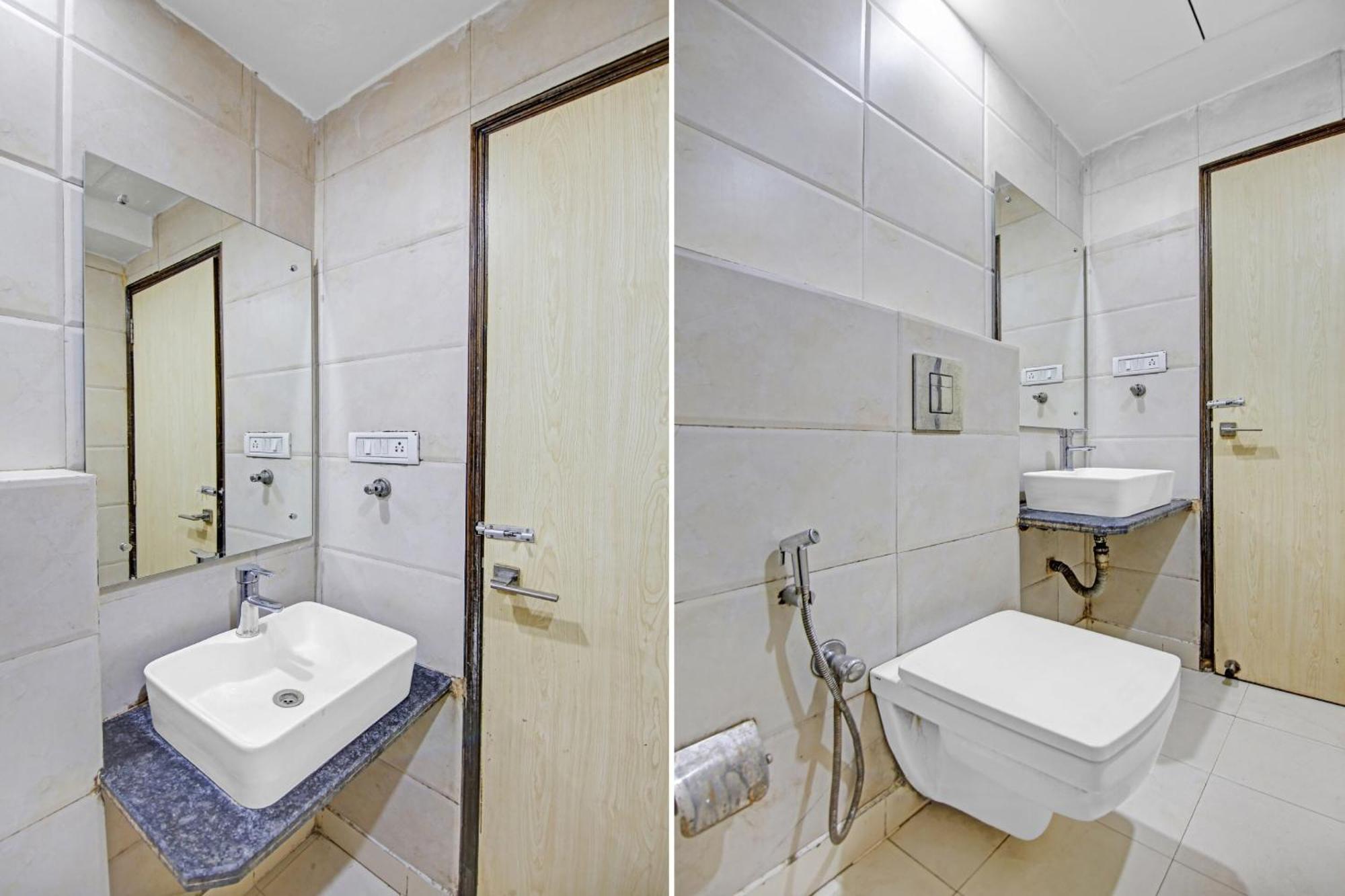 Hotel Super Oyo O Saffron New Delhi