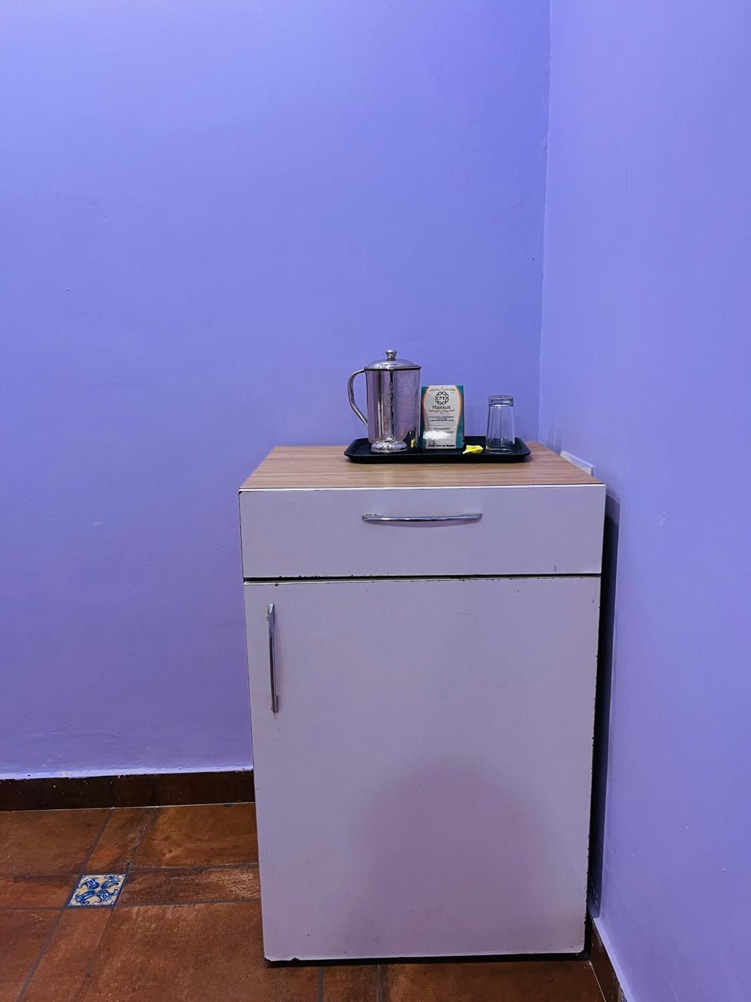 Hotel Mannat Near Shalimar Bagh Metro