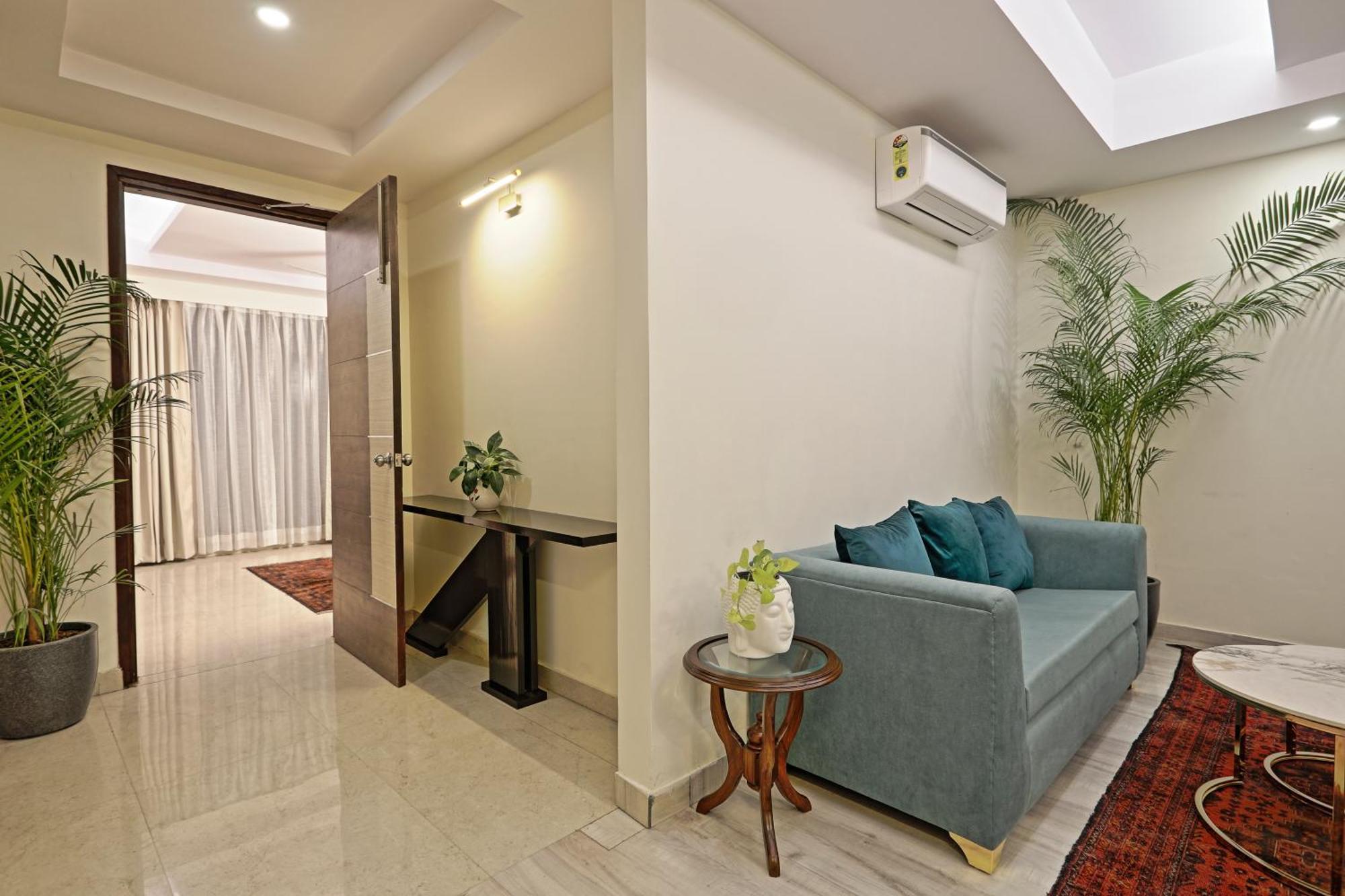 Luxury Suit Delhi Airport Hotel