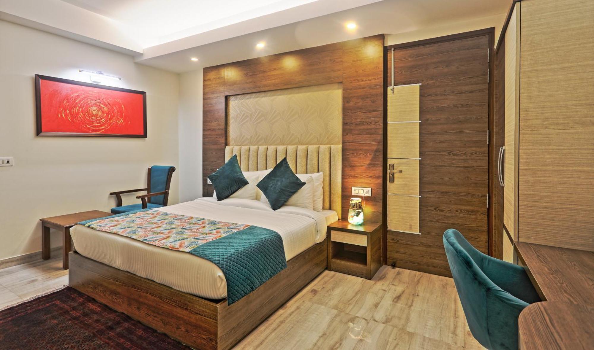 Luxury Suit Delhi Airport New Delhi