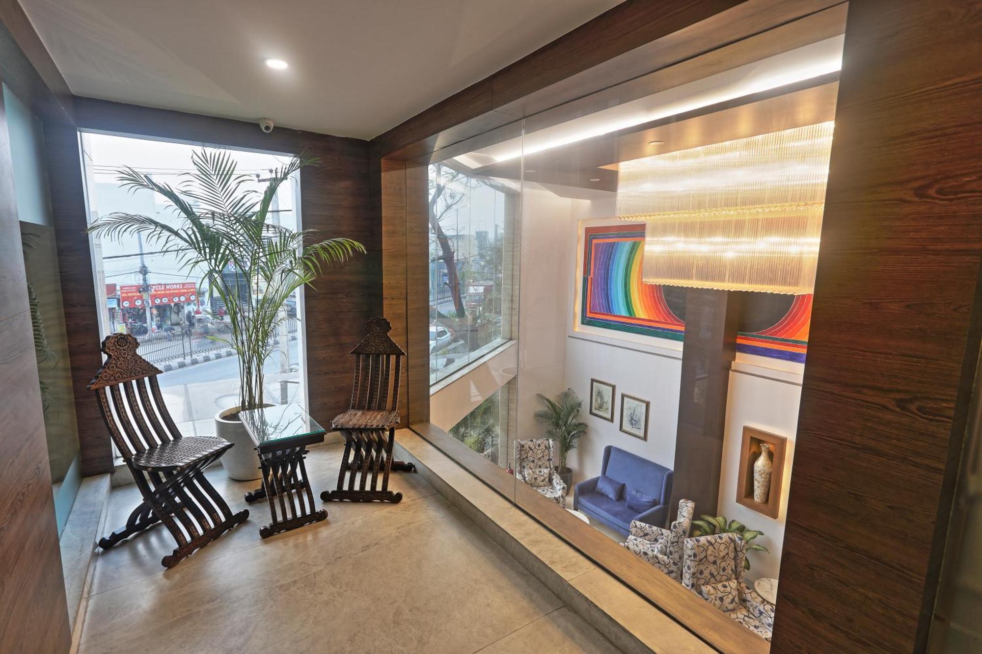Luxury Suit Delhi Airport Hotel New Delhi