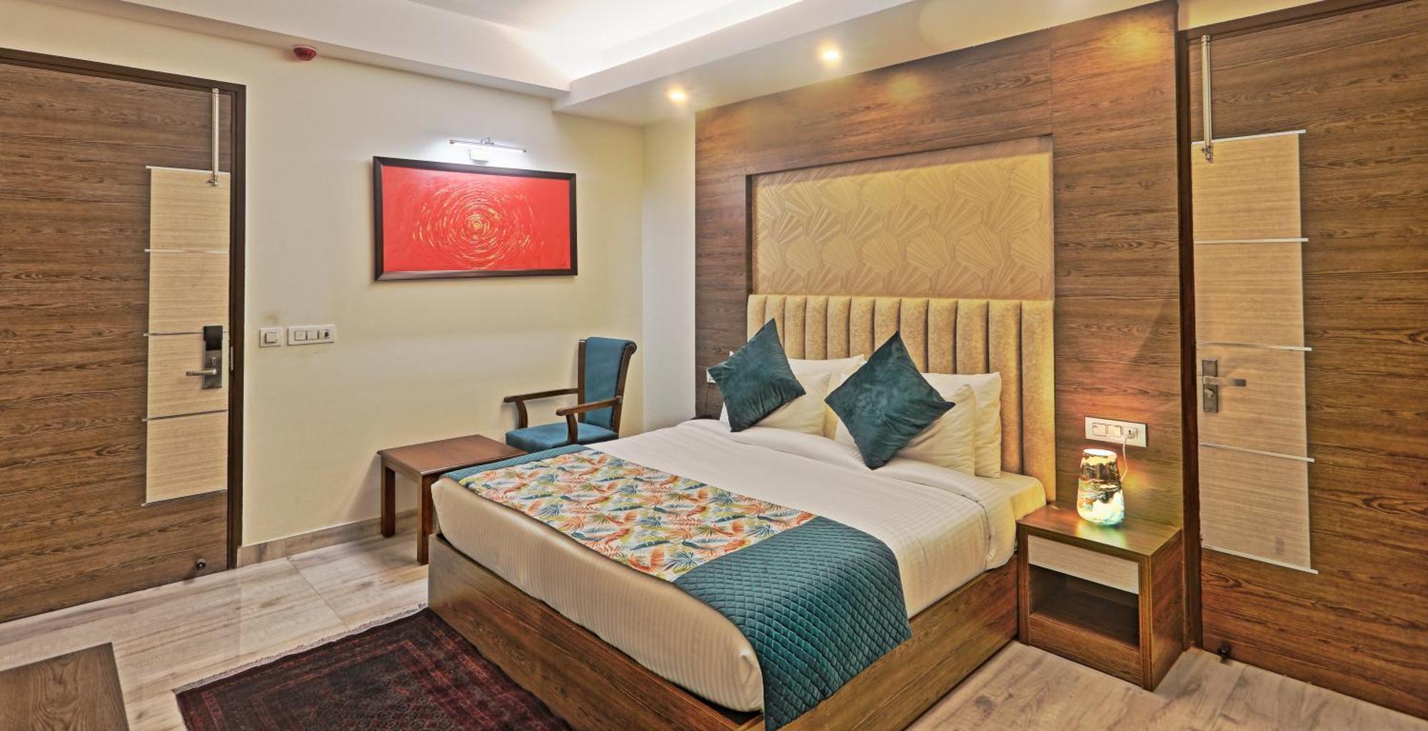 Hotel Luxury Suit Delhi Airport New Delhi