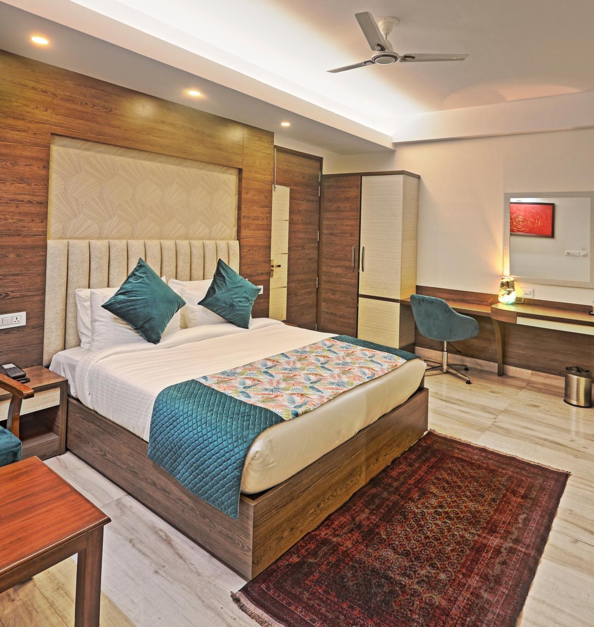 Hotel Luxury Suit Delhi Airport