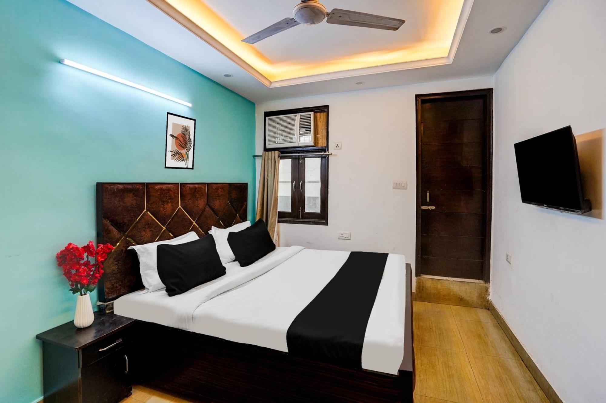 O Silver Key Kd Plaza Near Saket Metro Station