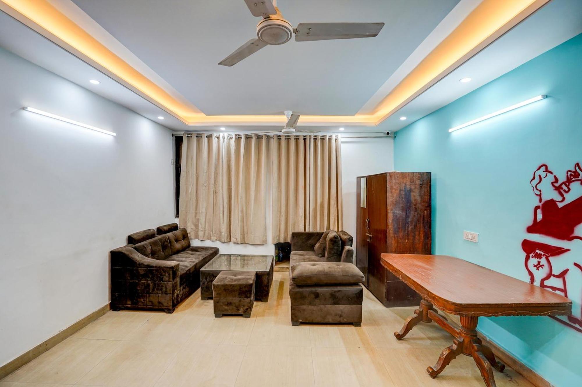Hotel O Silver Key Kd Plaza Near Saket Metro Station