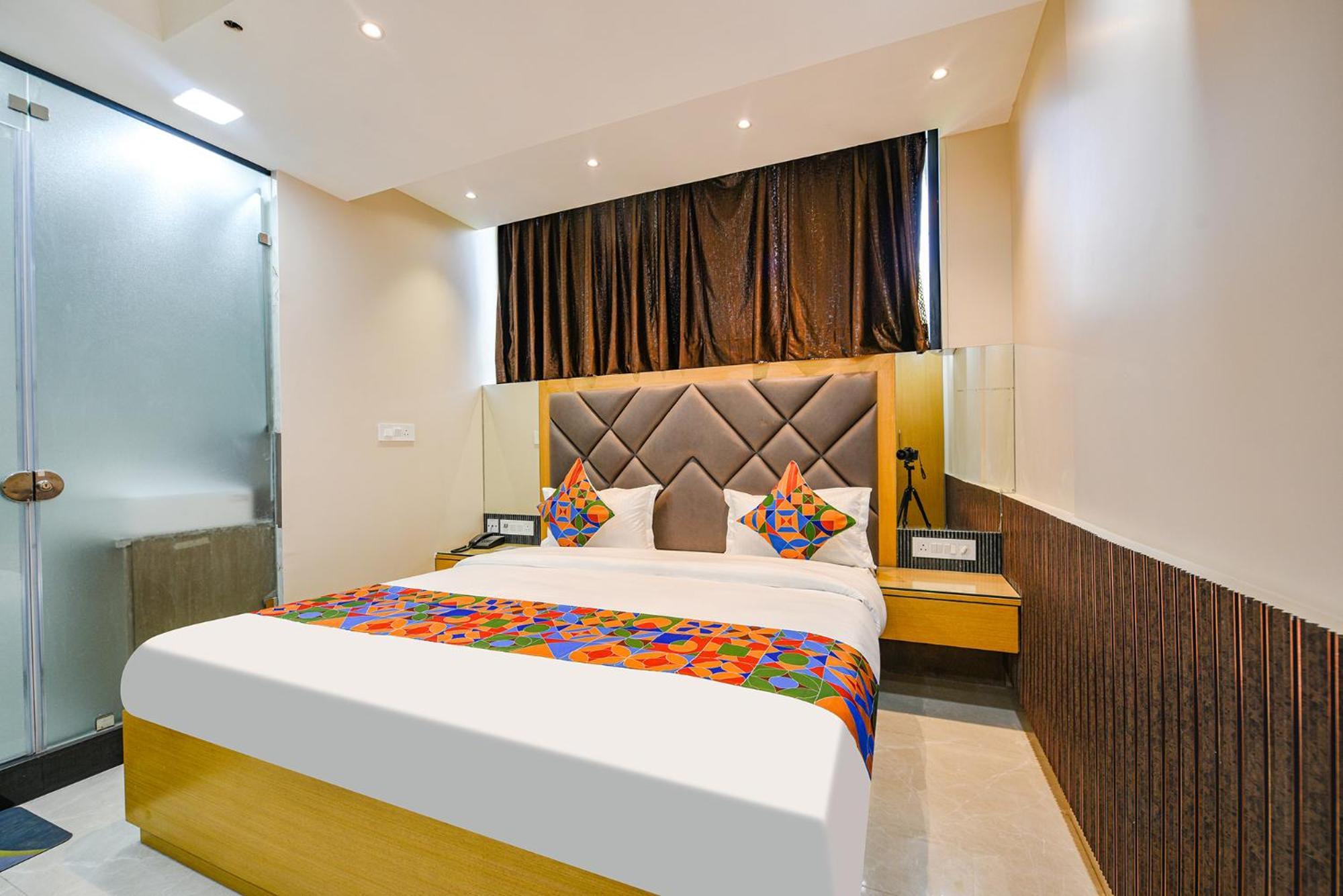 Fabhotel Grand Palazzo Hotel