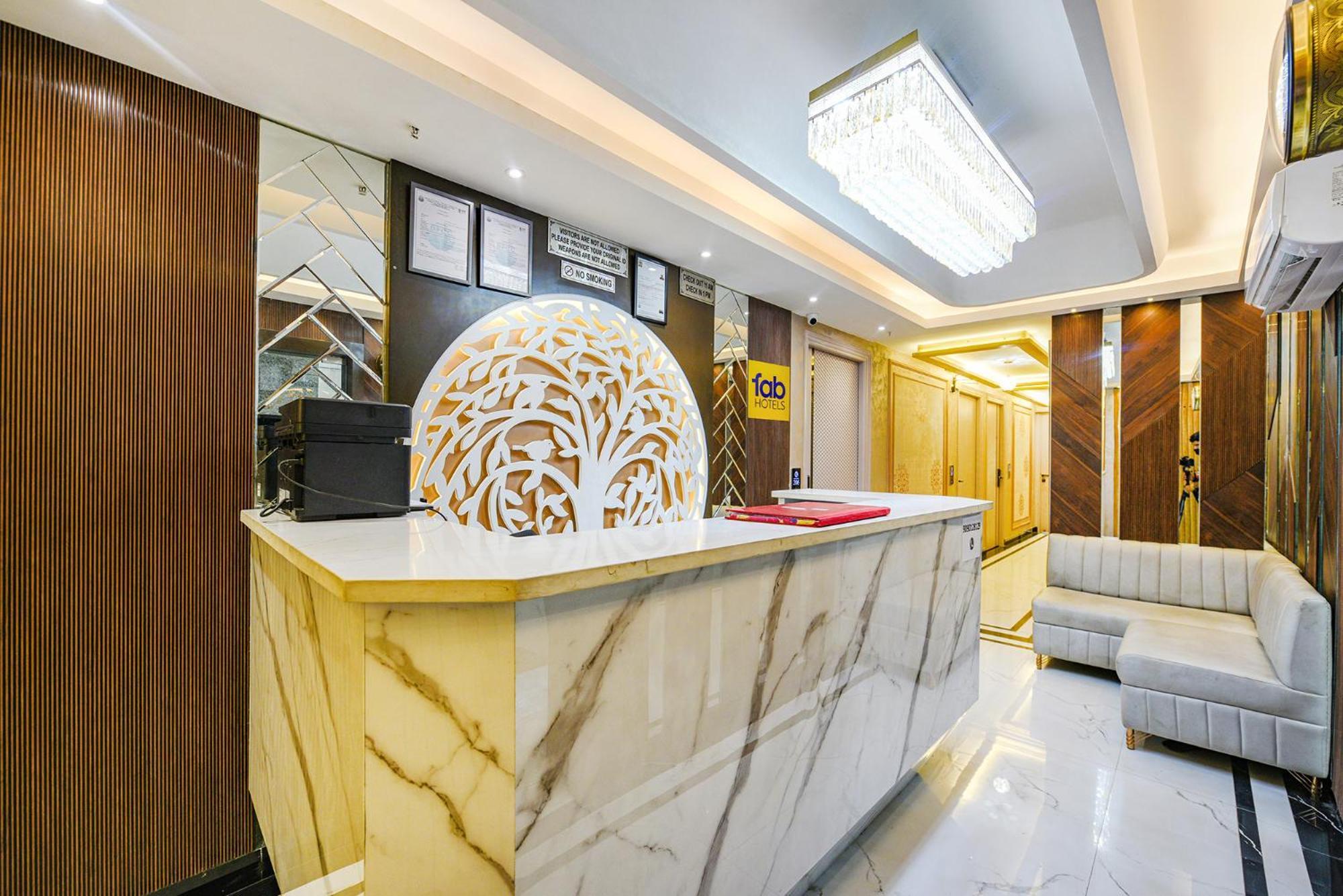 Fabhotel Grand Palazzo