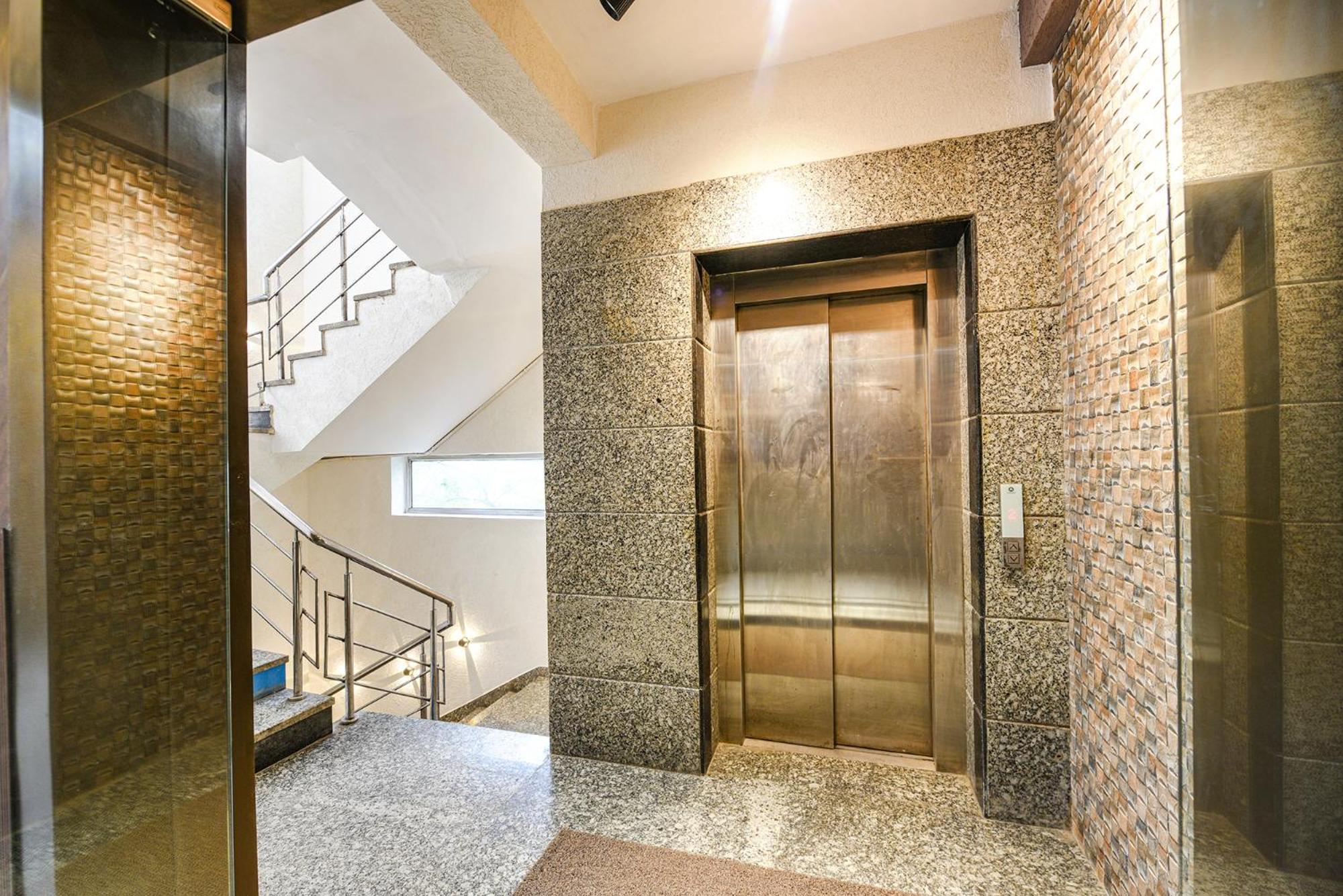 Fabhotel Grand Palazzo 3*