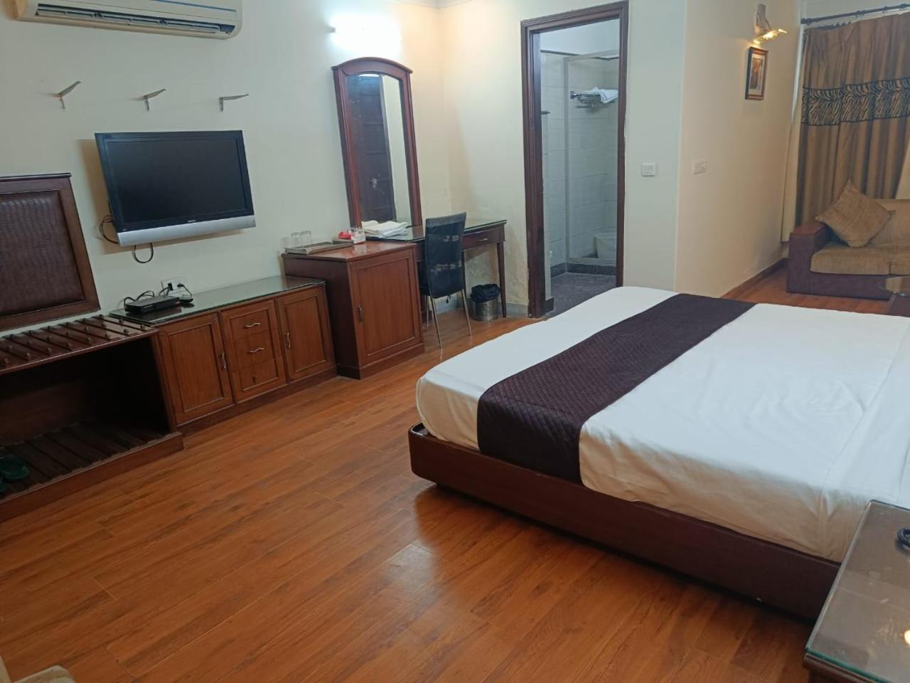 Residency 3*
