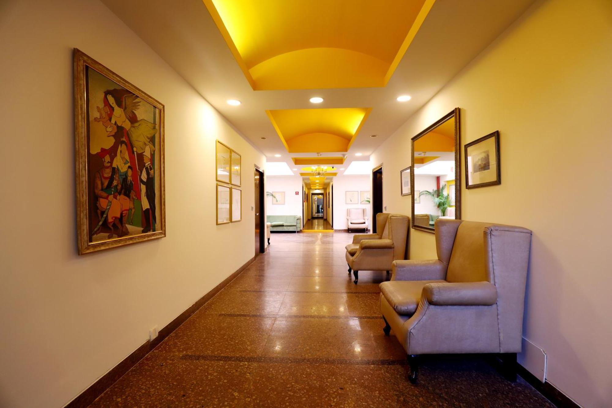 The Corus 3* New Delhi