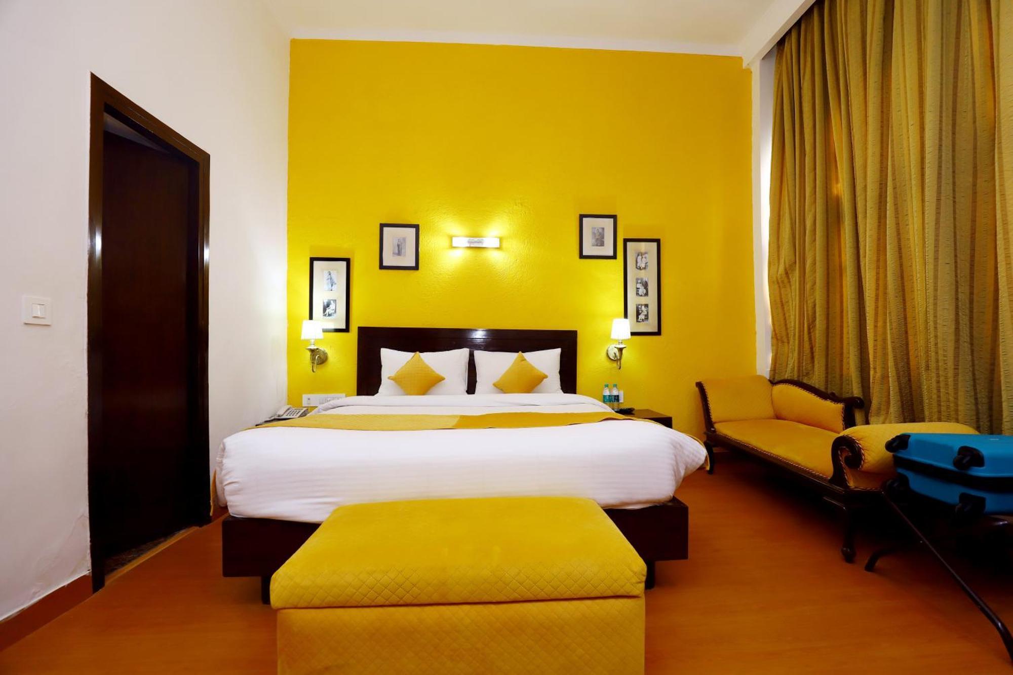 The Corus 3* New Delhi