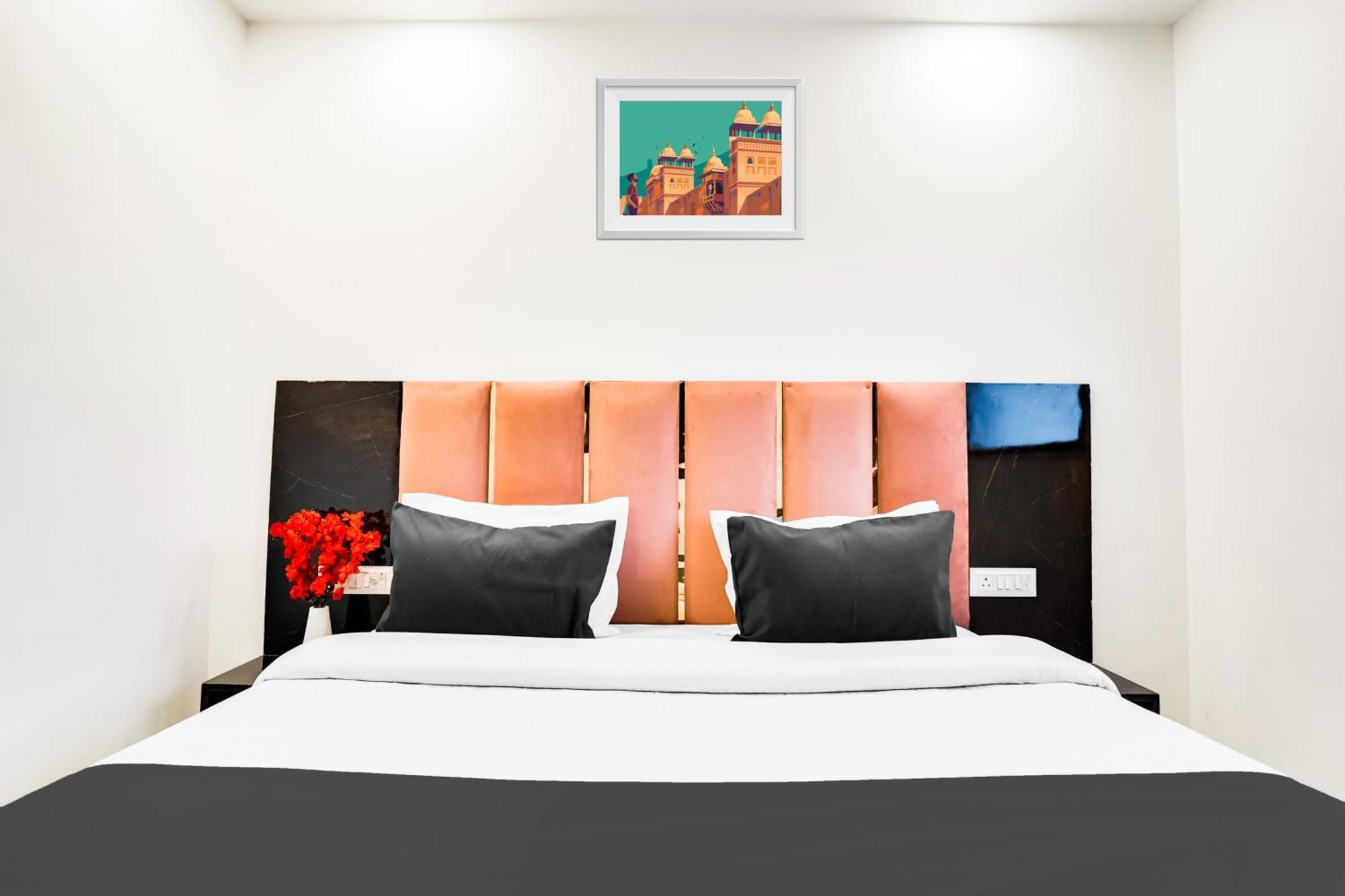 Hotel O Aarna