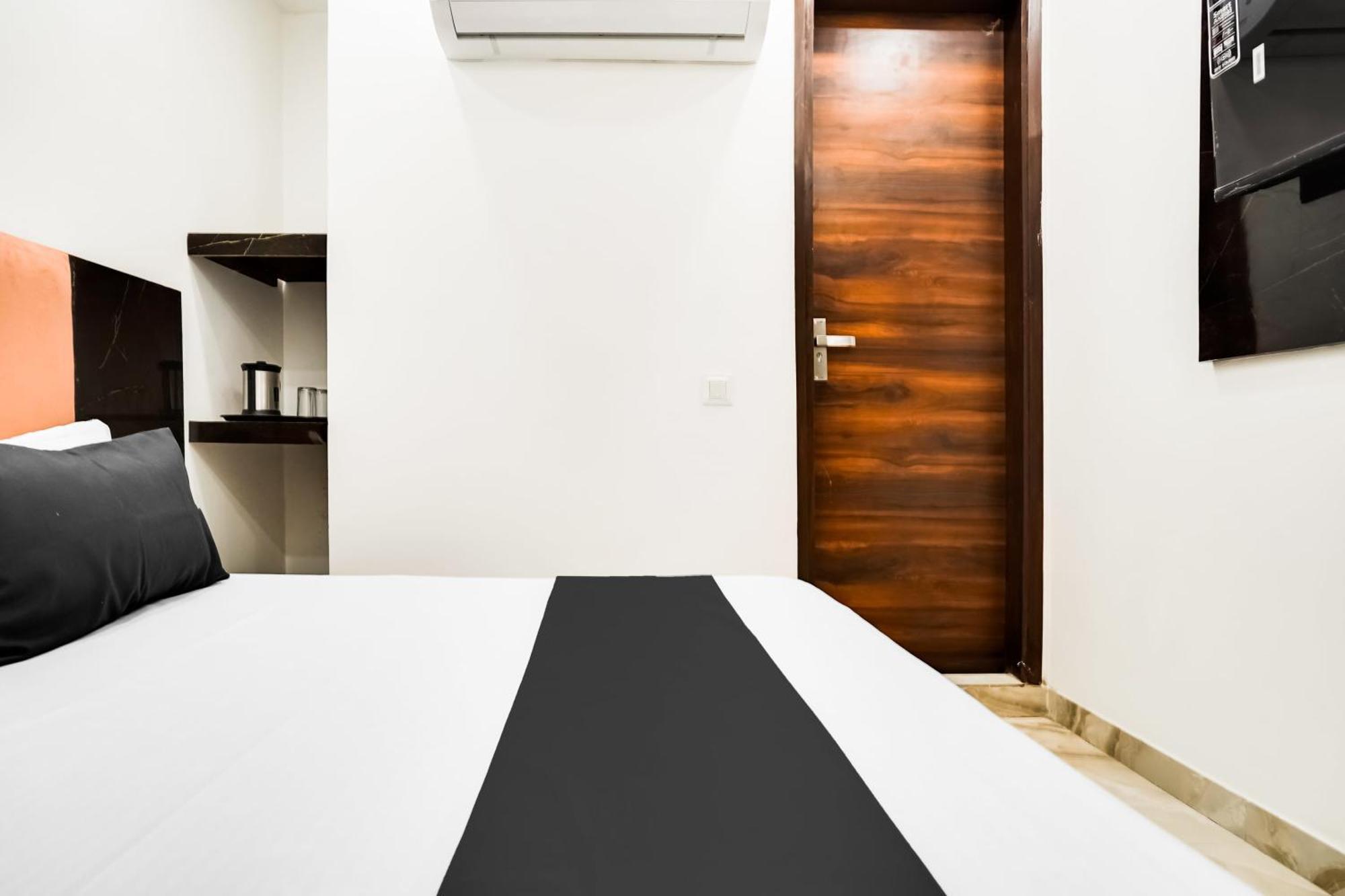 Hotel O Aarna New Delhi