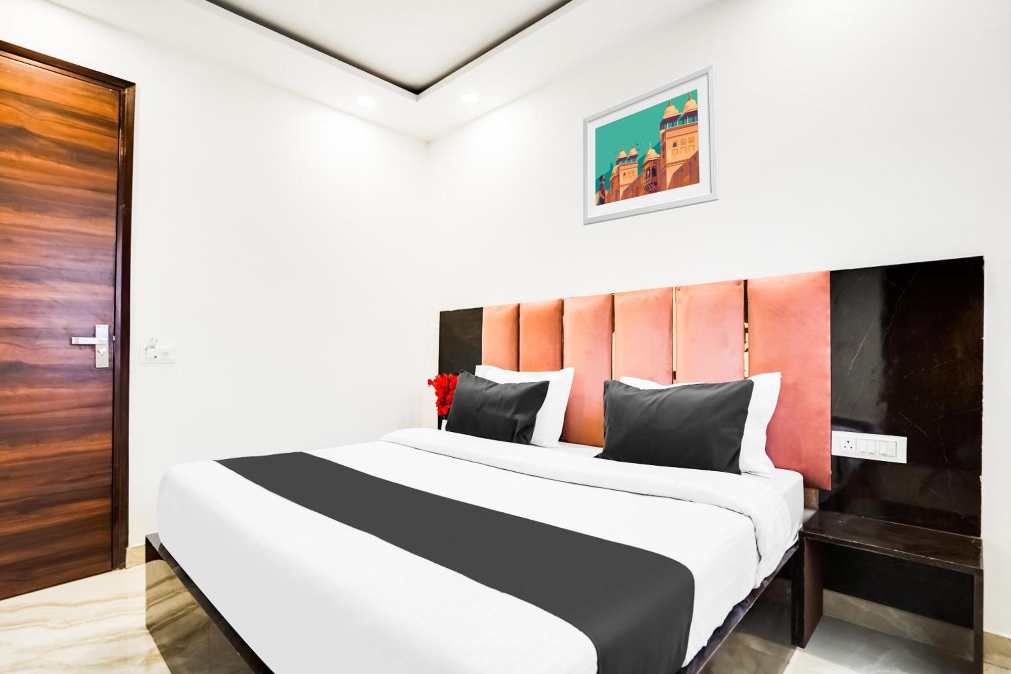 Hotel O Aarna