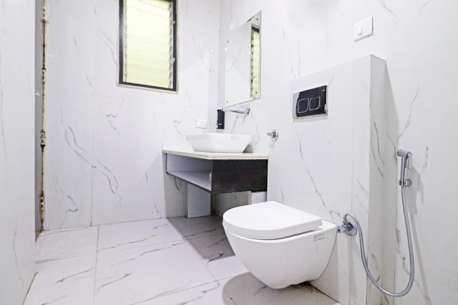 Hotel Almora Sky Near By Delhi International Airport With - Free Airport Pickup And Drop