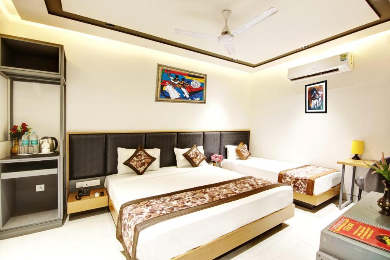 Hotel Almora Sky Near By Delhi International Airport With - Free Airport Pickup And Drop Hotel 3*