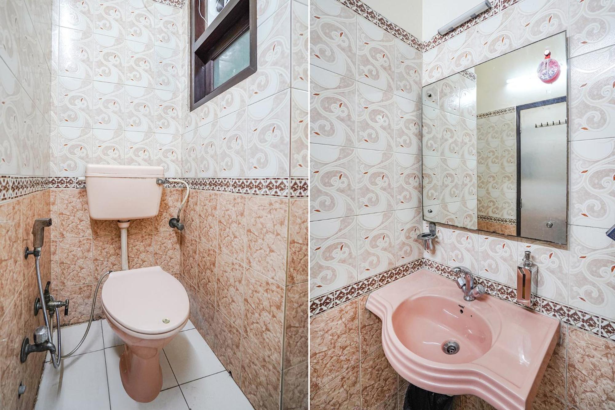 Fabhotel Rivlet Premium *