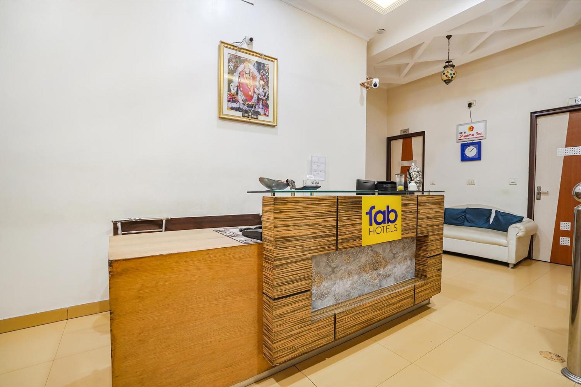 Fabhotel Rivlet Premium Hotel