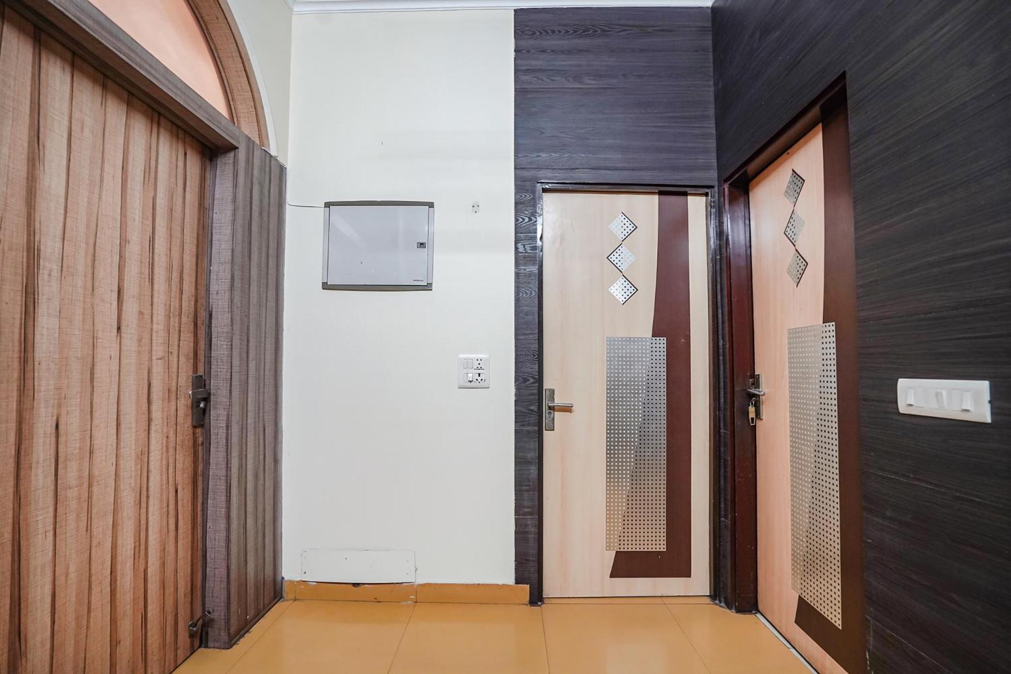 Fabhotel Rivlet Premium New Delhi