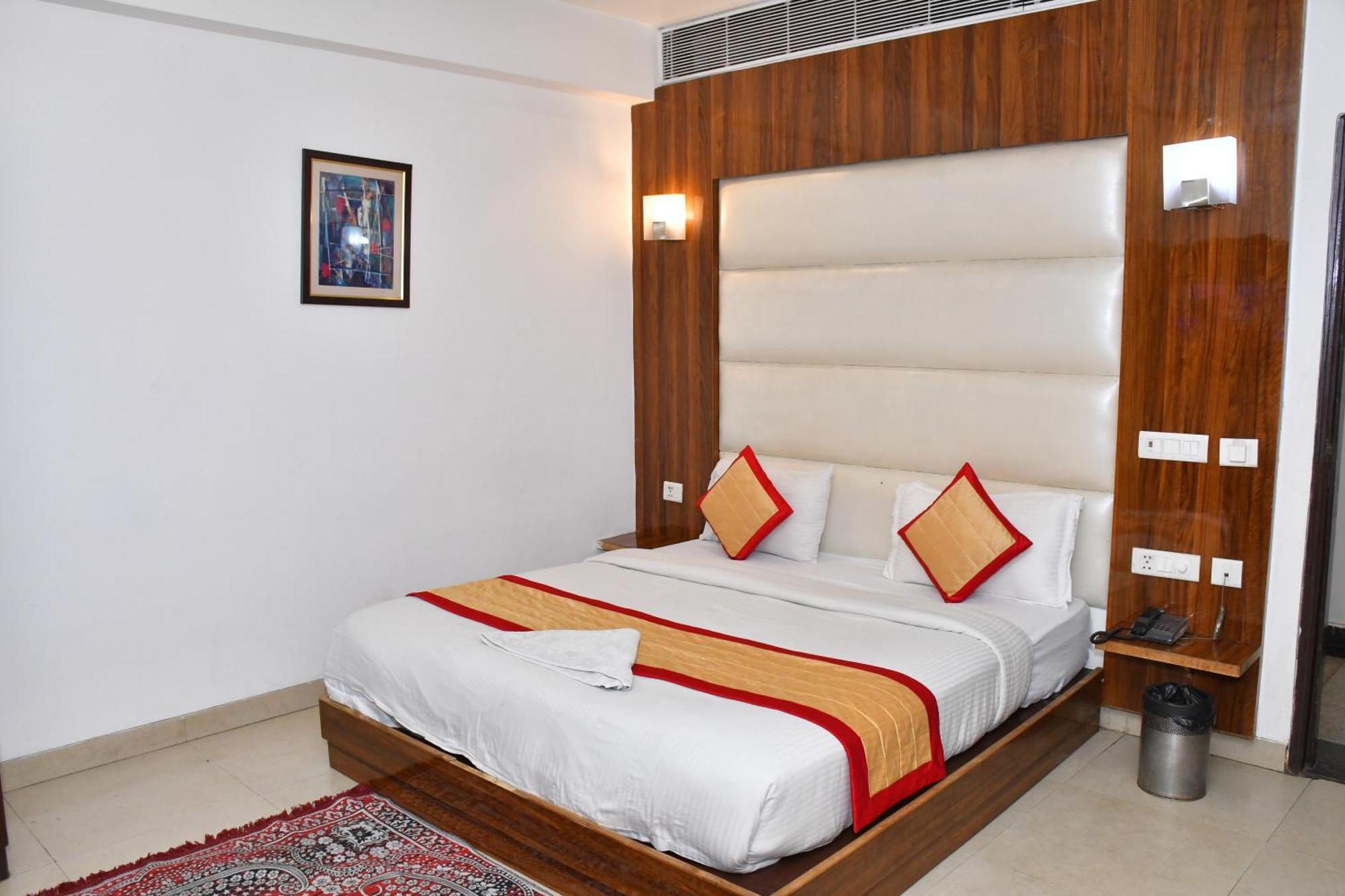The Impress Near Delhi Airport 4* New Delhi