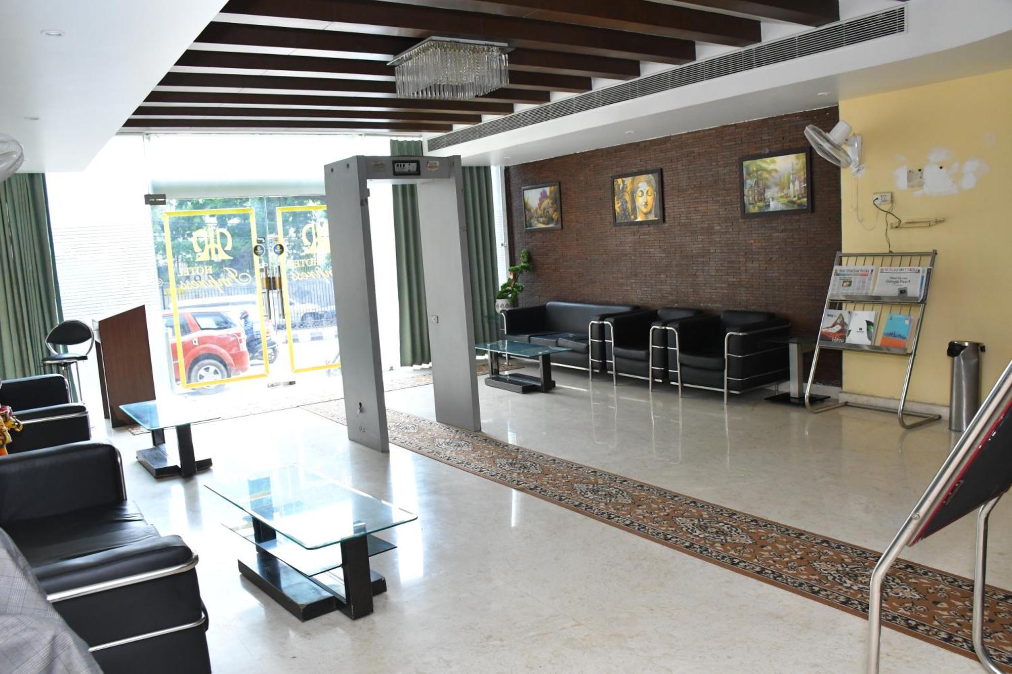 The Impress Near Delhi Airport
