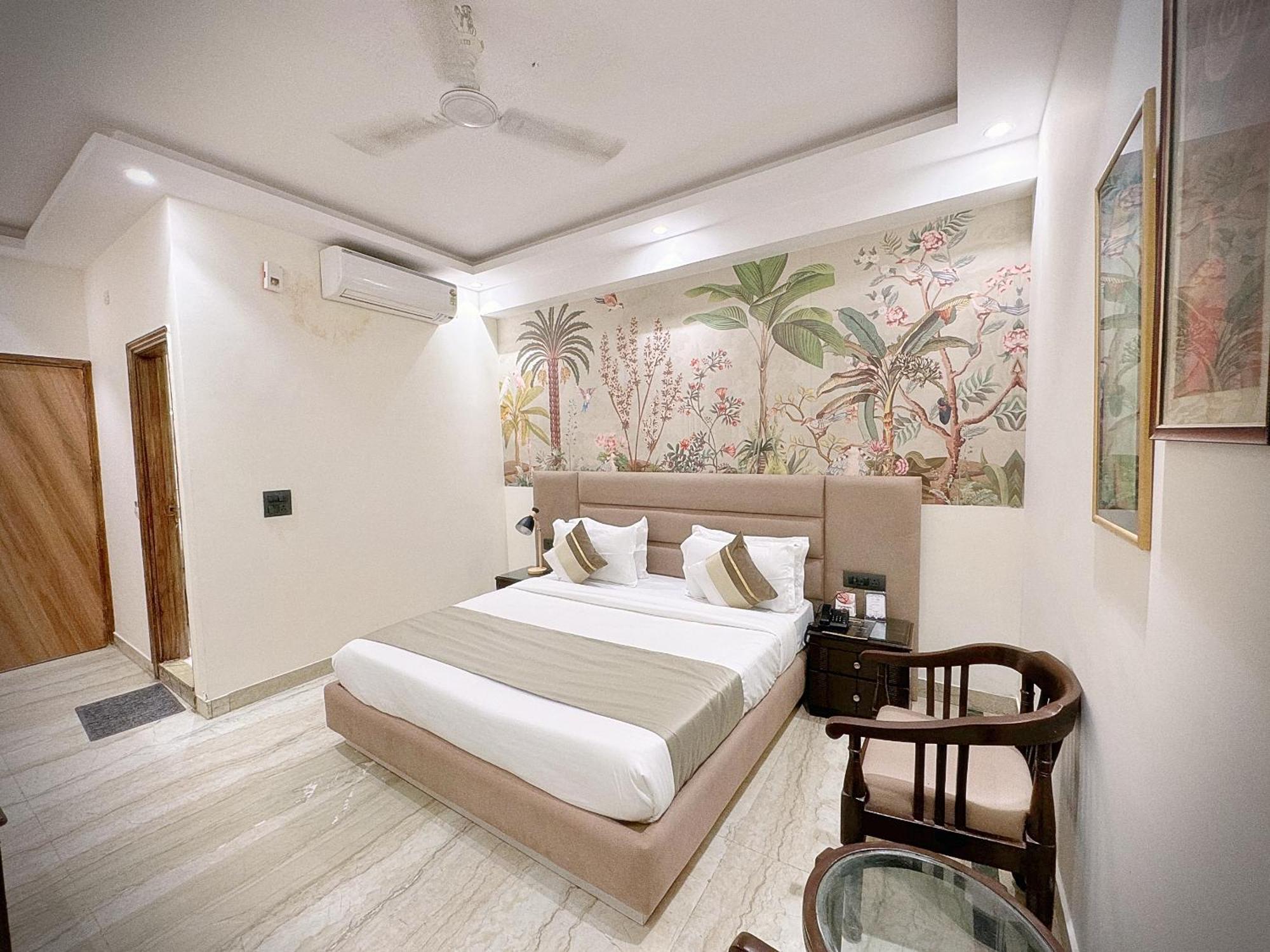 The Orion Express - East Of Kailash Hotel New Delhi
