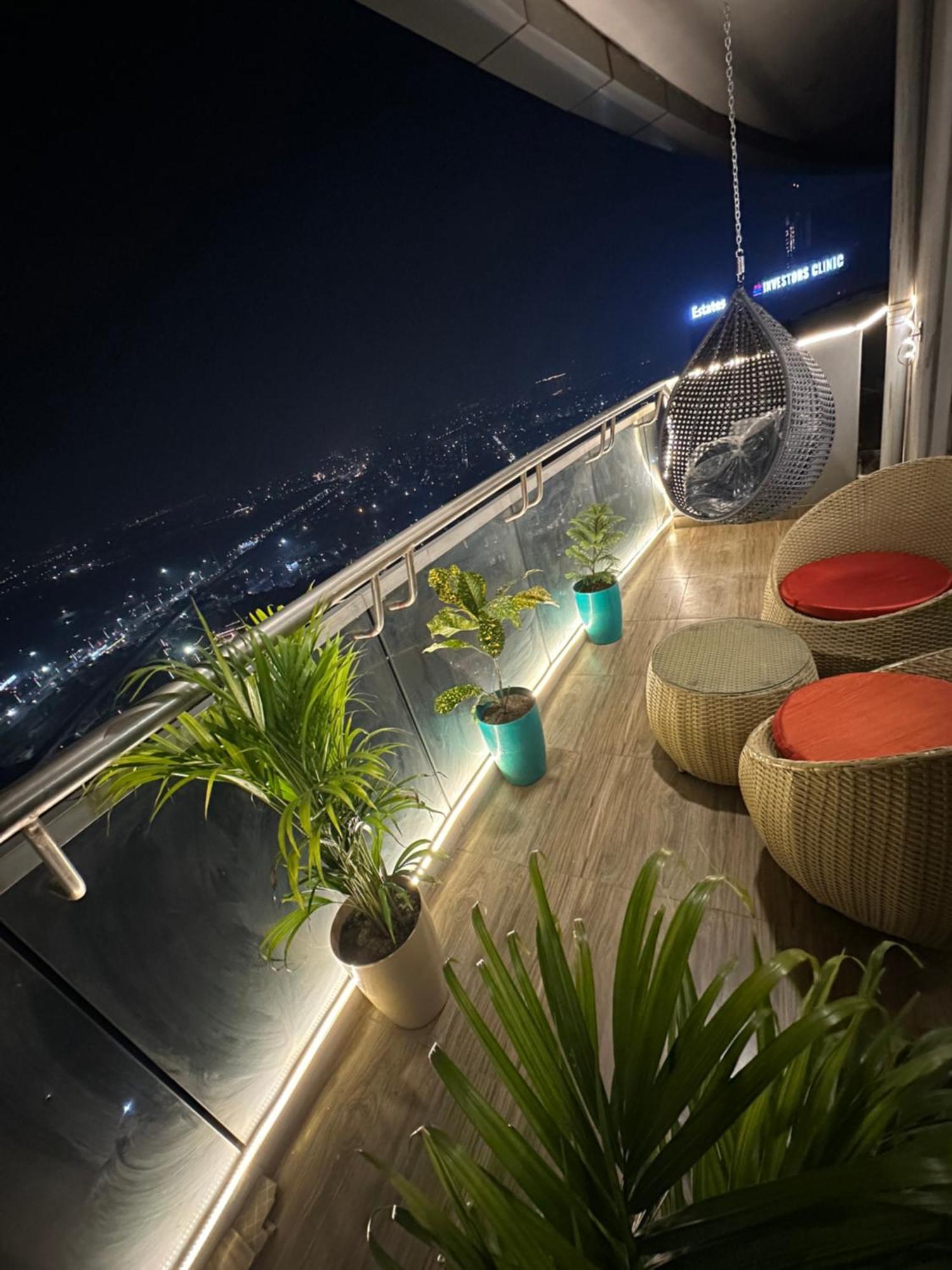 Apartment The Serenity Luxurious New Delhi