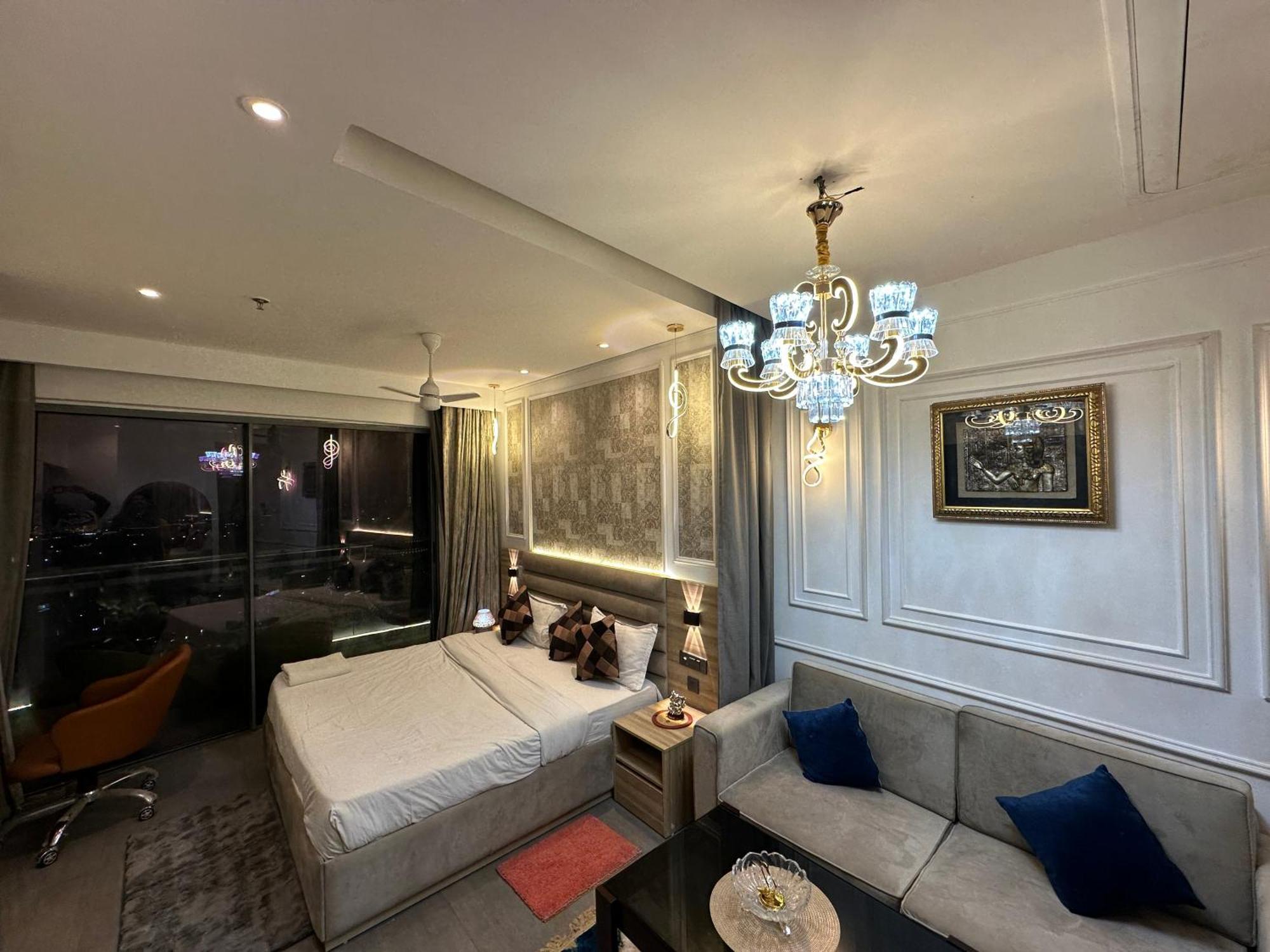 Apartment The Serenity Luxurious New Delhi