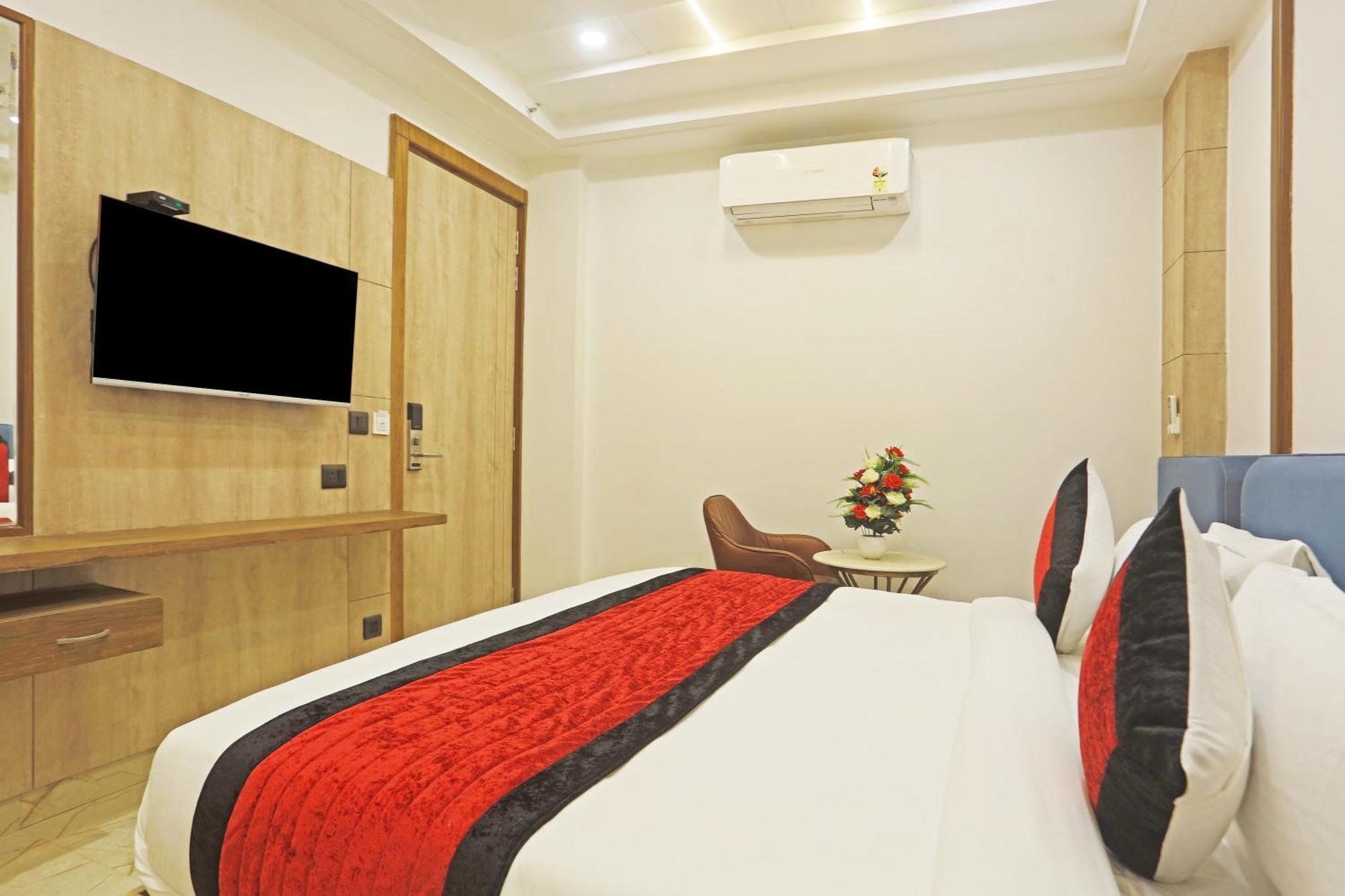 Mehul International -new Delhi Center 4*