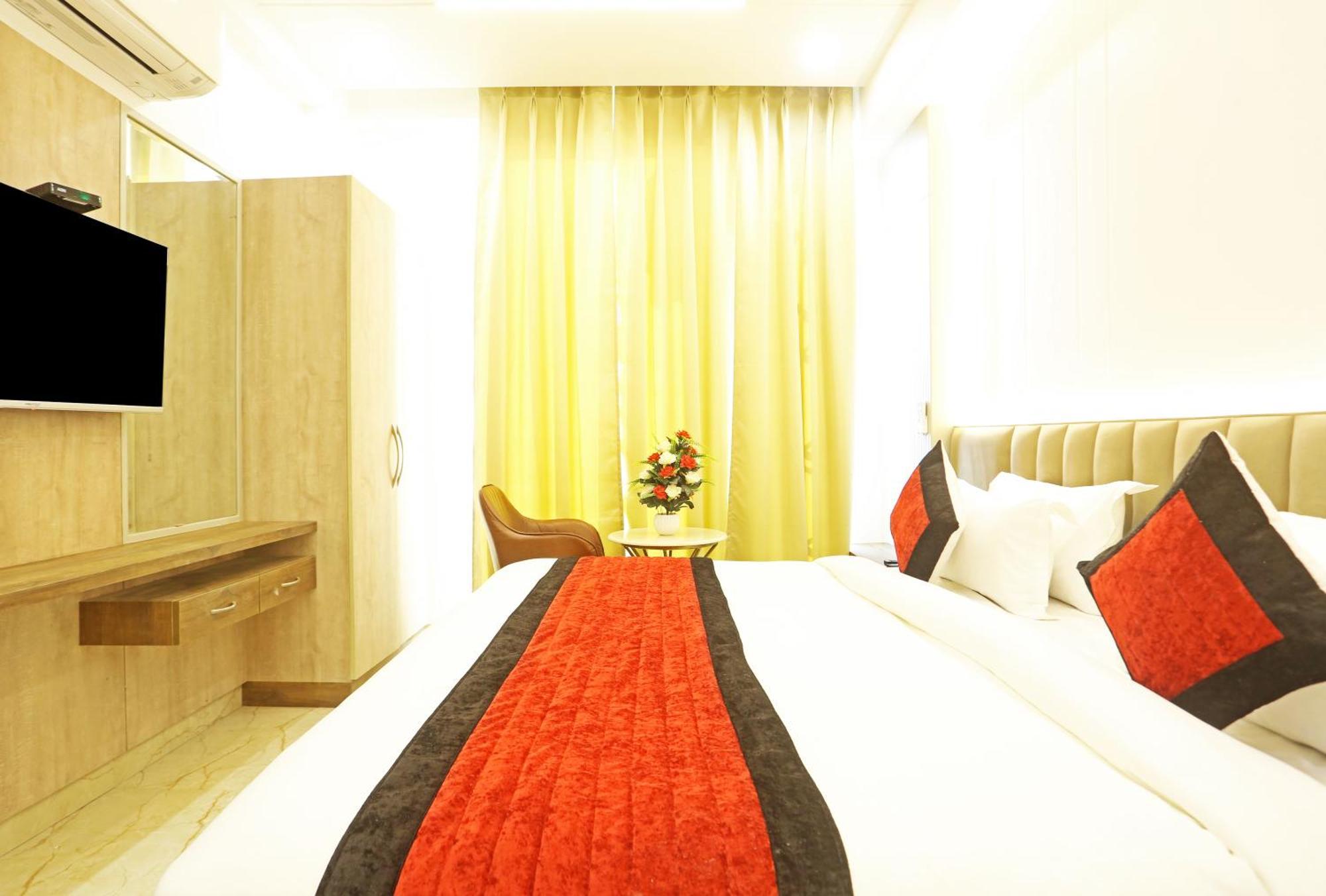 Mehul International -new Delhi Center Hotel