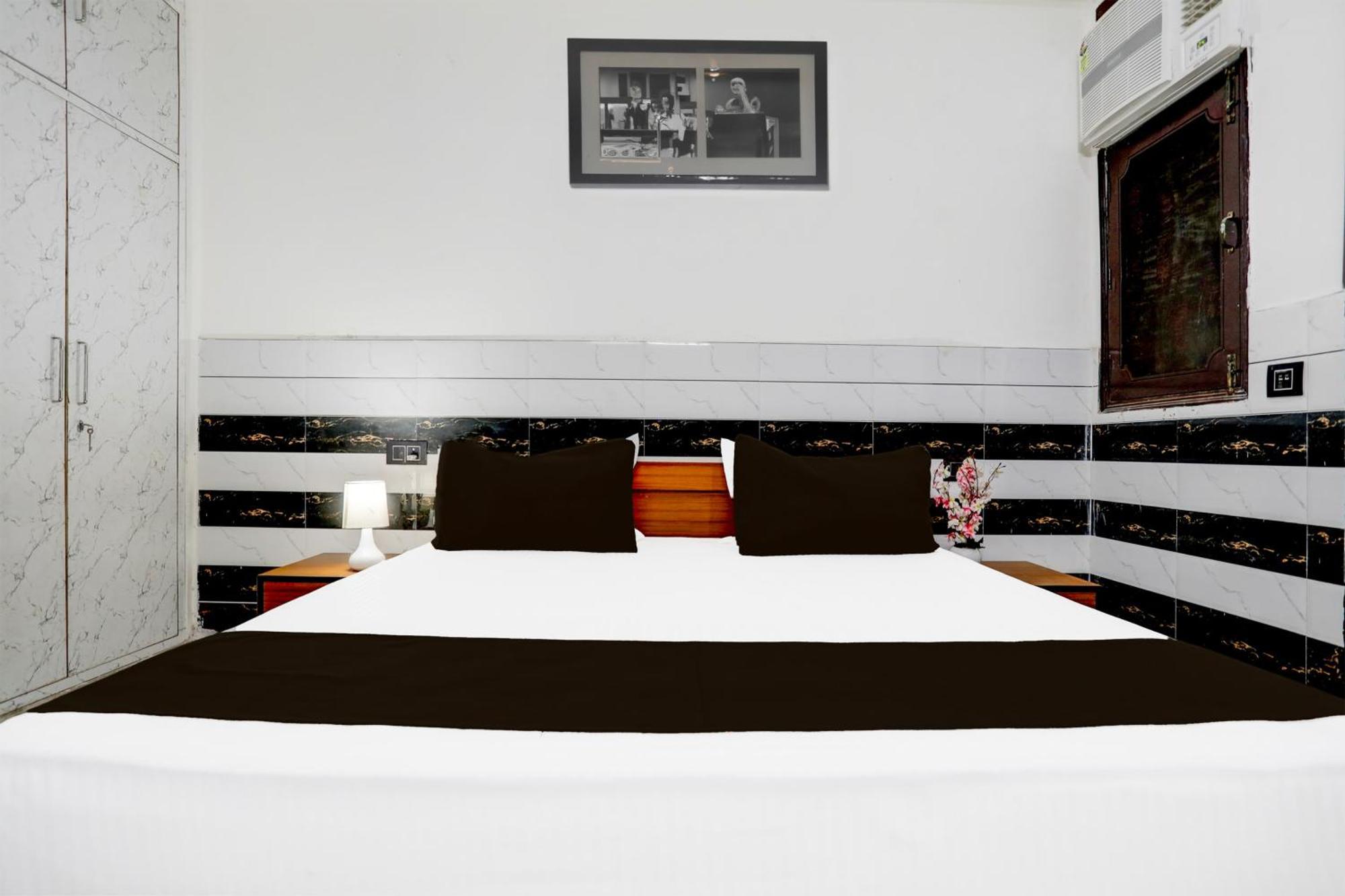 Hotel O Kanha Palace 3*