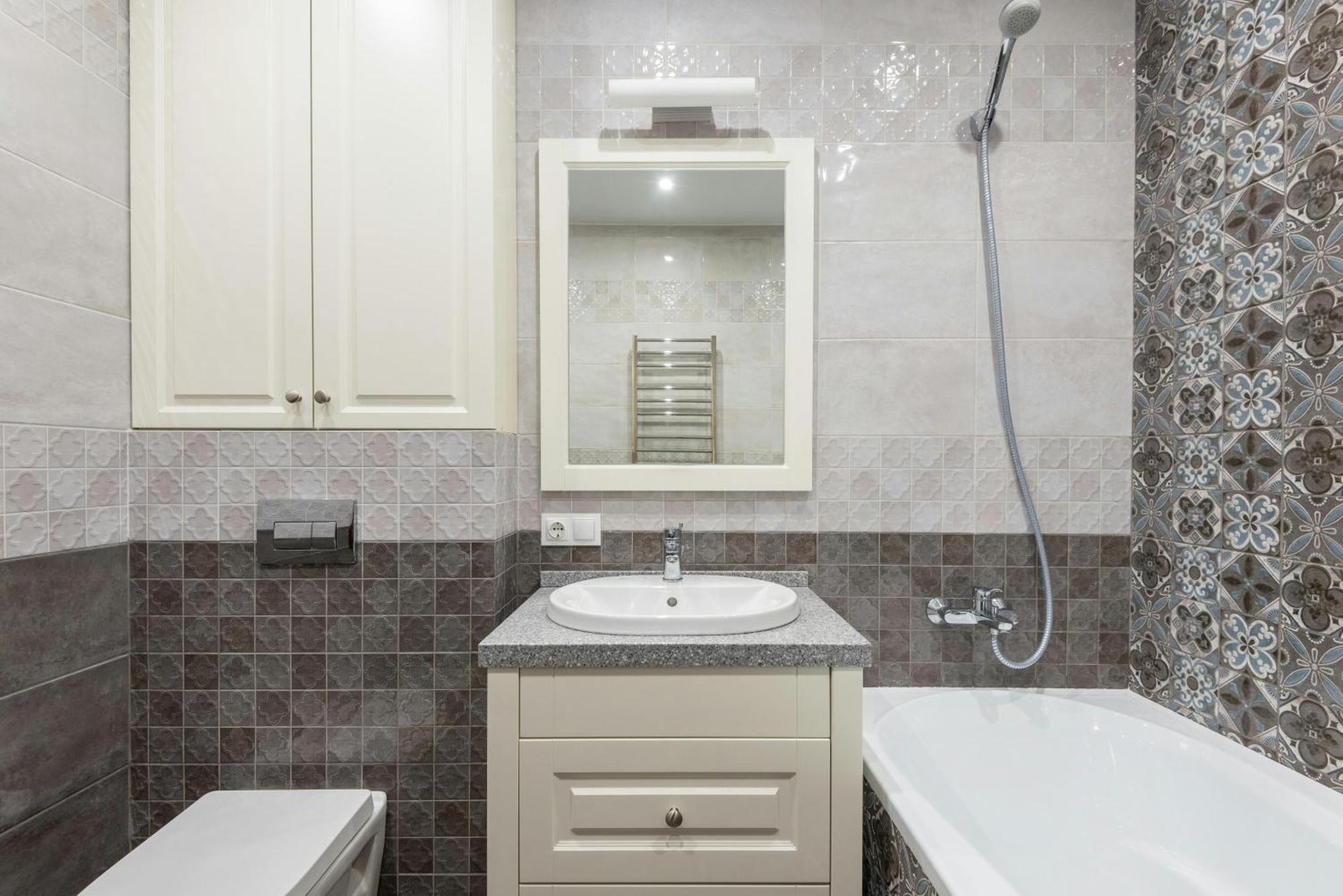 Claytone Near Delhi Airport