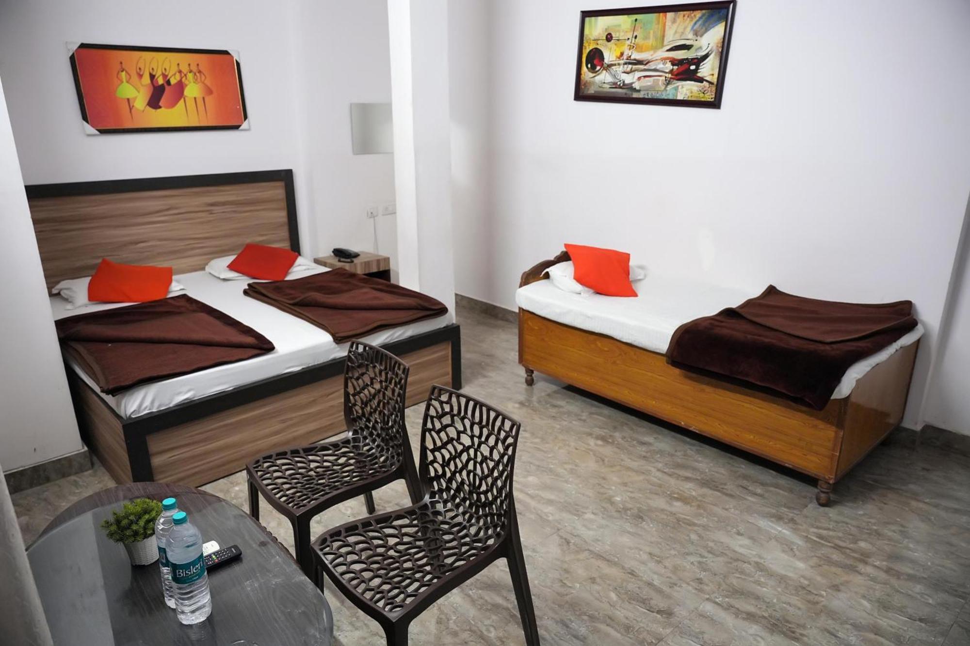 Surya - 1 Min Walk In Nizamuddin Railway Station Gate No 4 2*