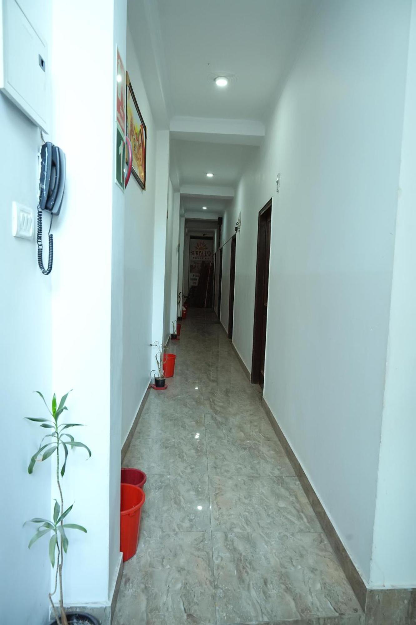 Surya - 1 Min Walk In Nizamuddin Railway Station Gate No 4
