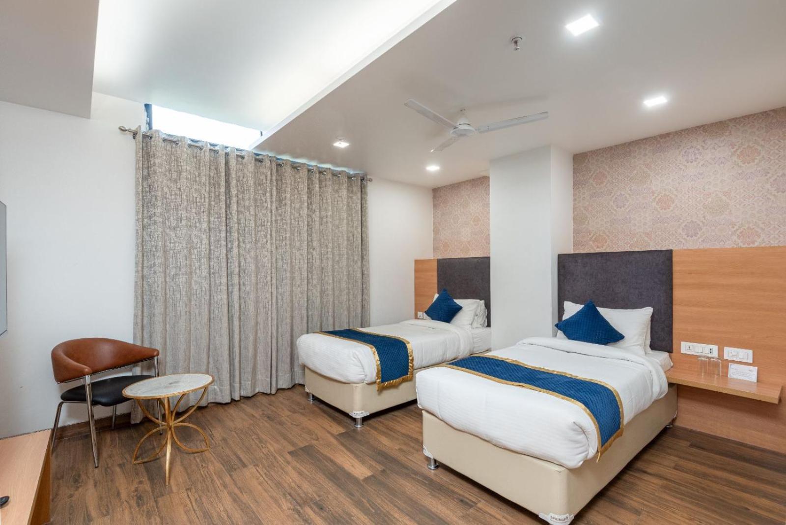 Hotel The Sandalwood By Mavenco Hospitality I Near Delhi Airport