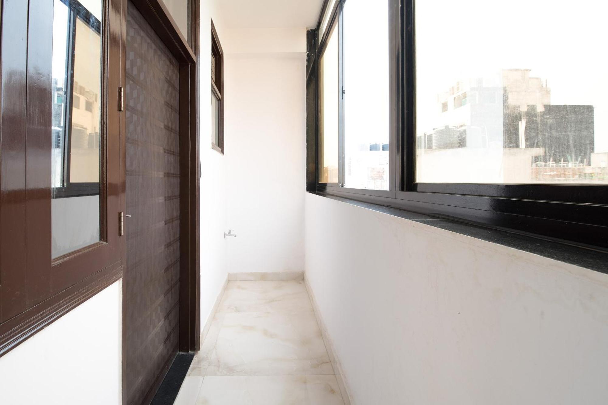 Hotel O Kanchan Near Palam Metro Station 3*