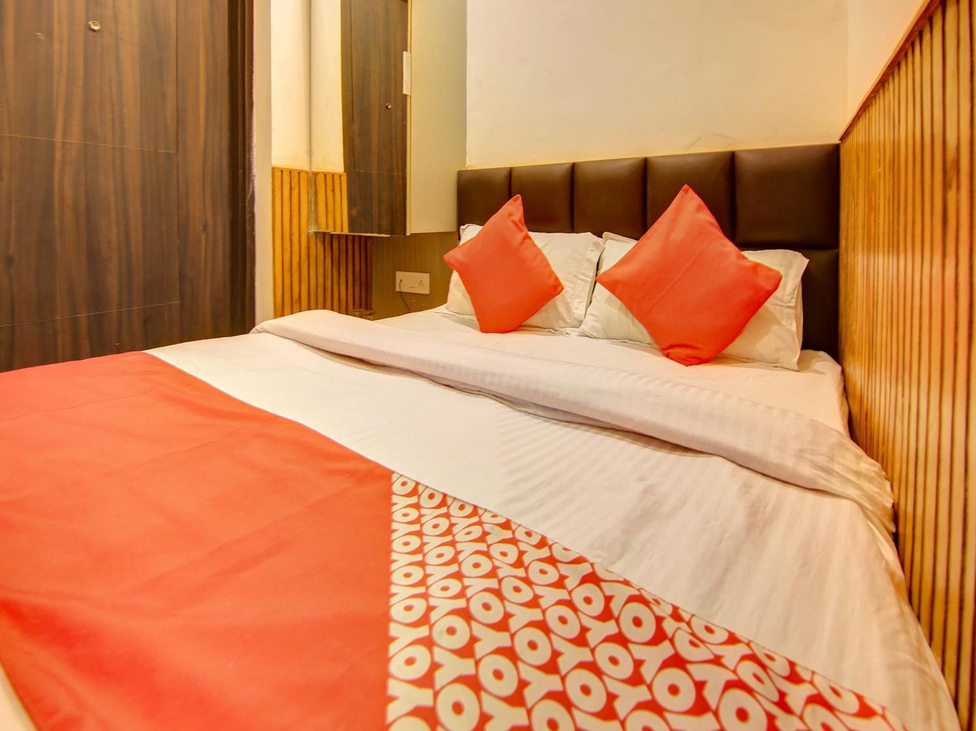 O Shri Sai Hotel 3*